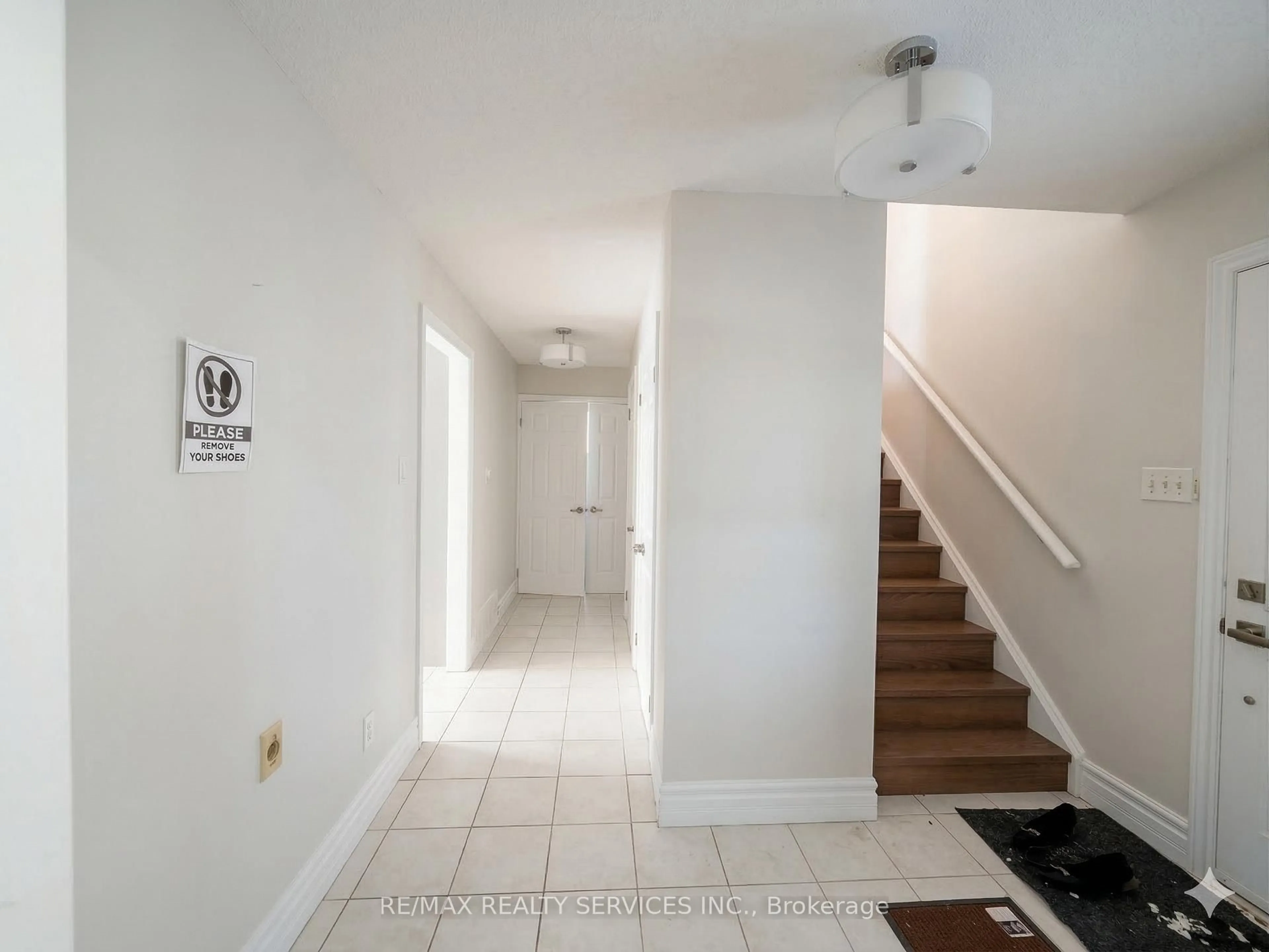 Unknown for 67 Livingstone St, Barrie Ontario L4N 7J2