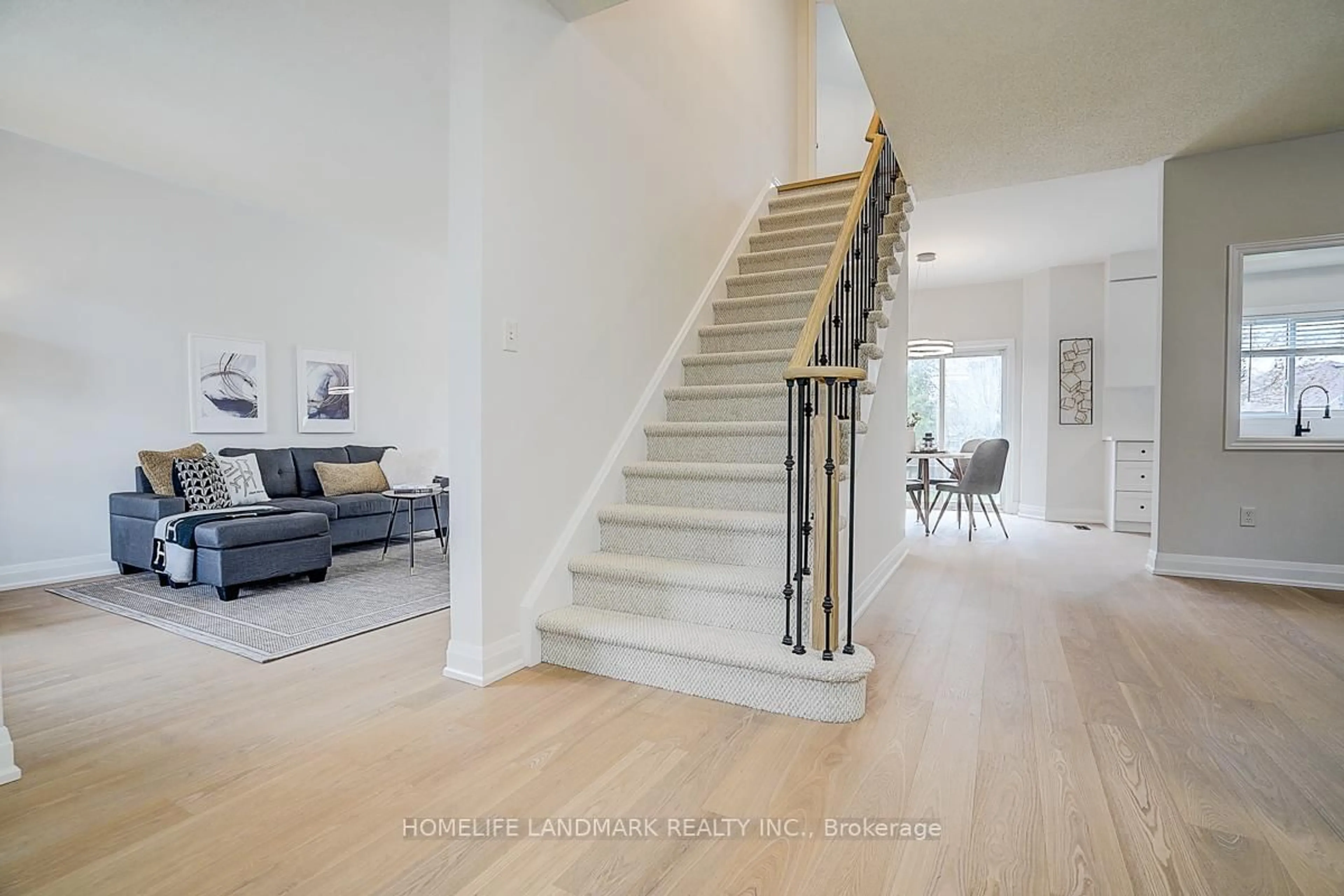 Stairs for 20 Joseph Cres, Barrie Ontario L4N 0X9