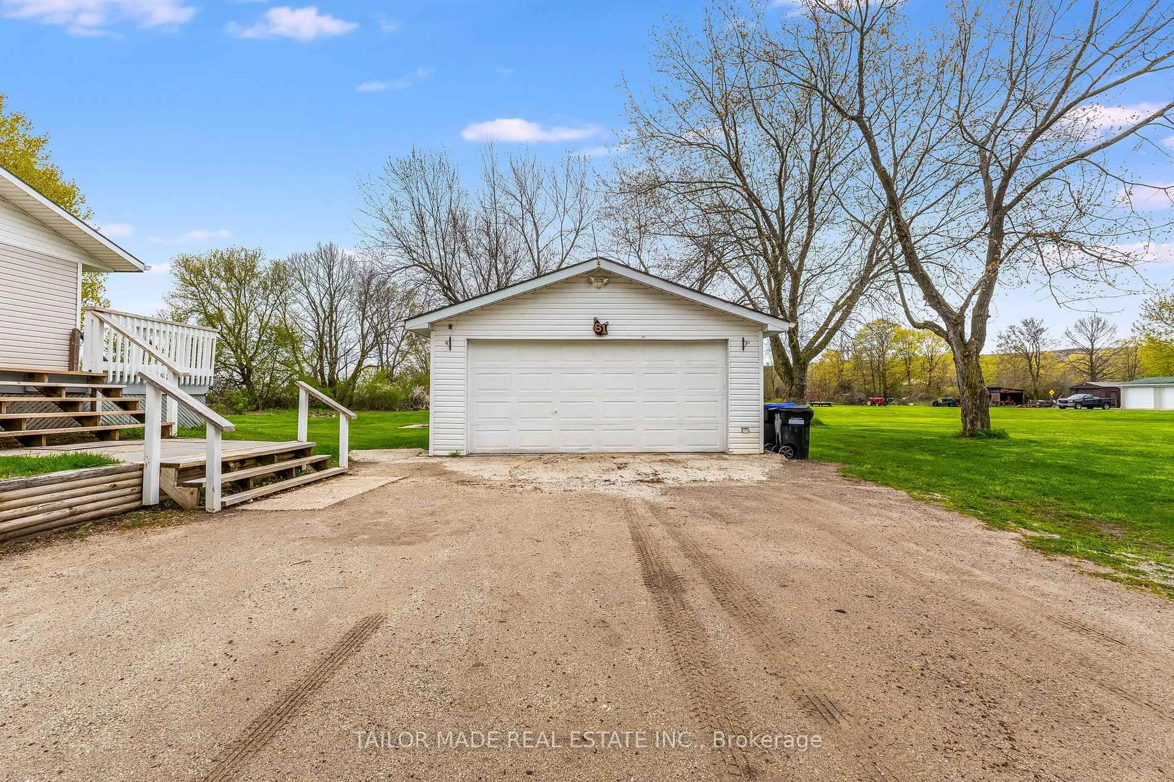 Unknown for 61 George St, Clearview Ontario L0M 1G0