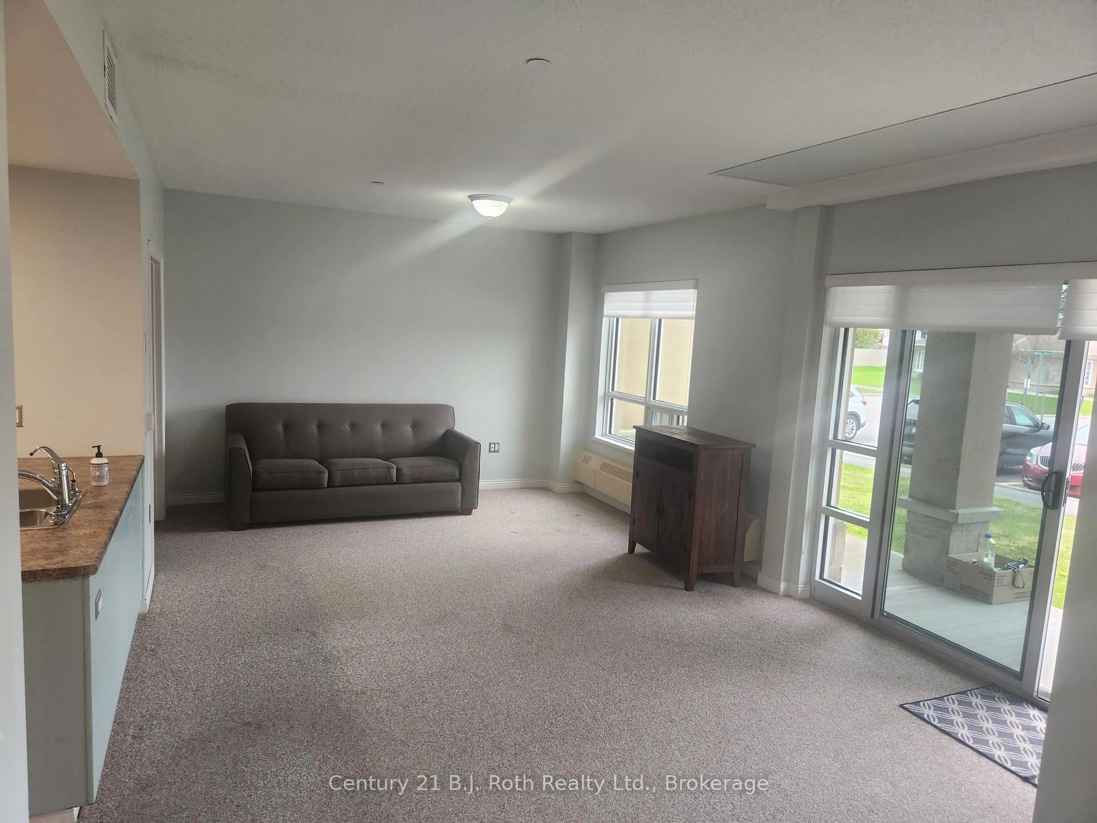 A pic of a room for 101 Thompsons Rd #F103, Penetanguishene Ontario L9M 1K1