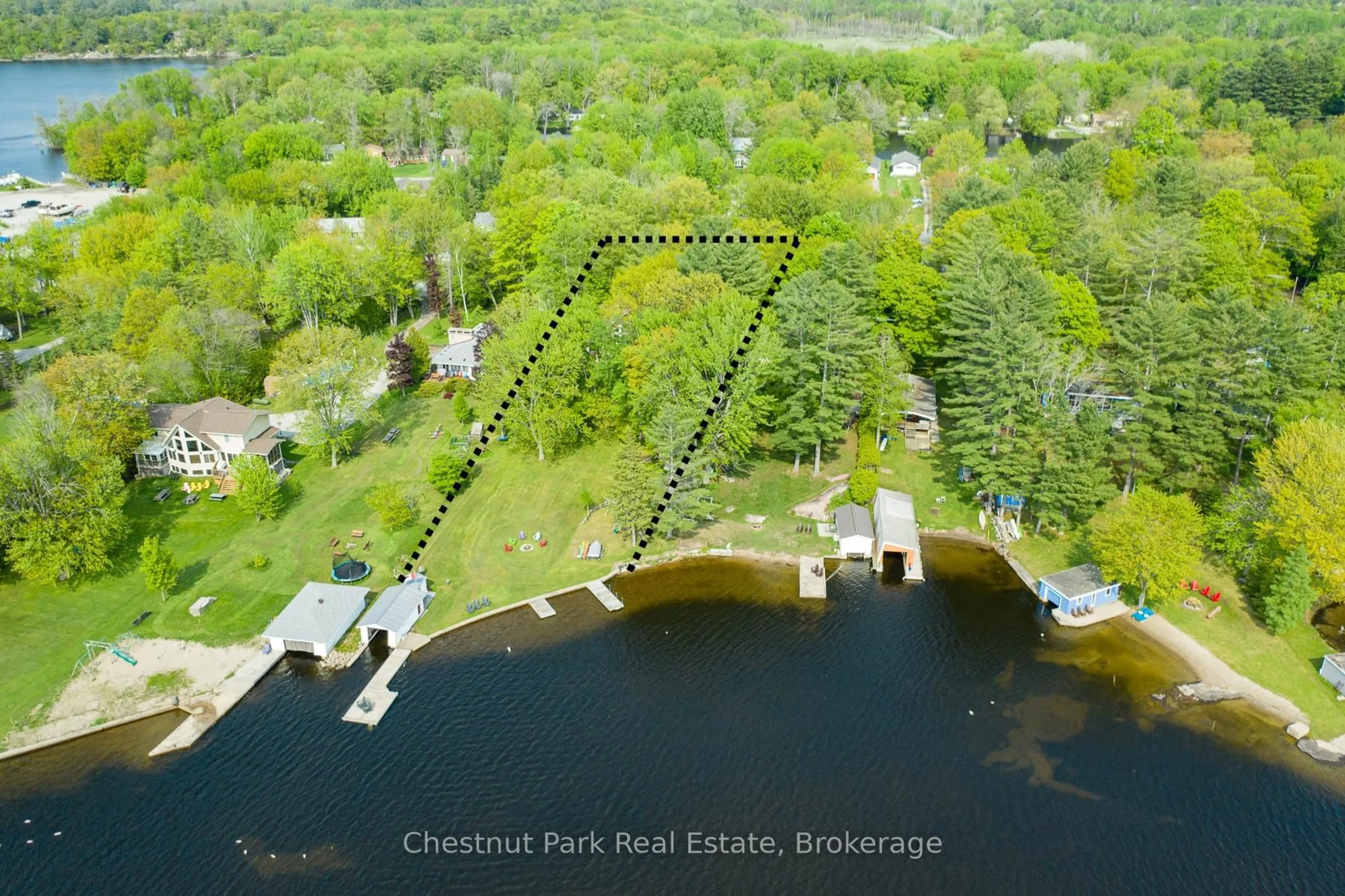 A pic from outside/outdoor area/front of a property/back of a property/a pic from drone, water/lake/river/ocean view for 3547 Lauderdale Point Cres, Severn Ontario P0E 1N0