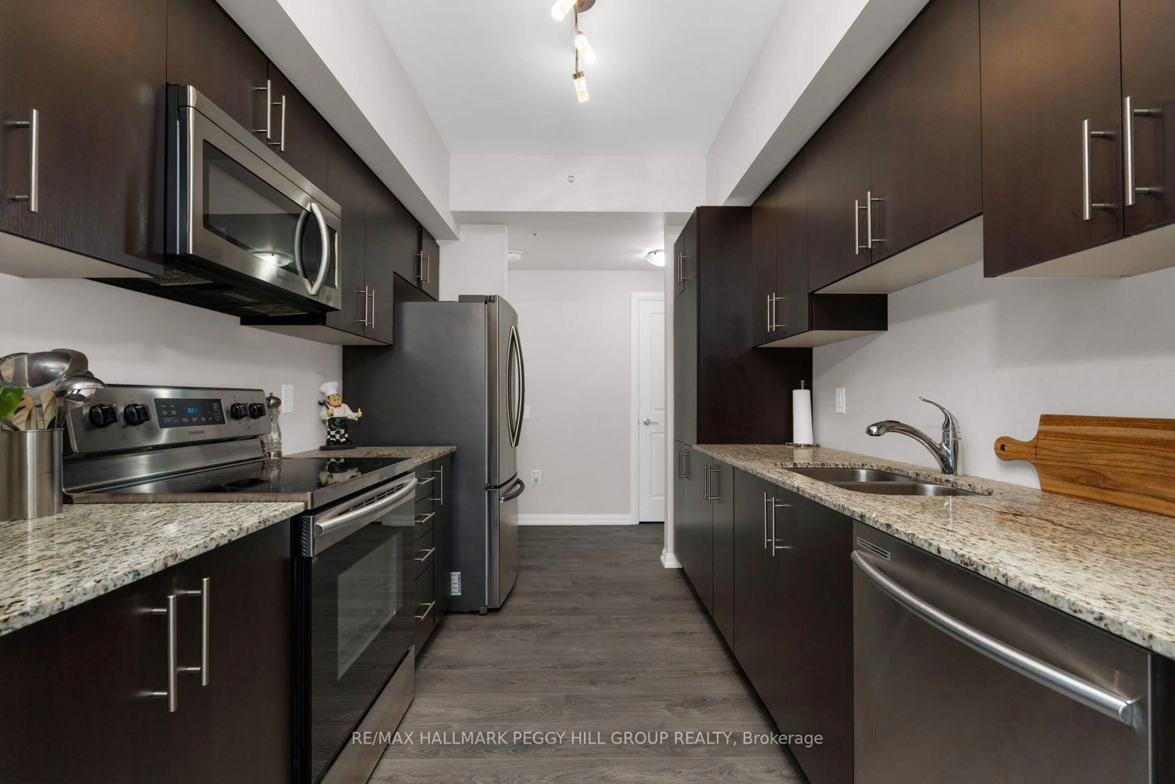 Standard kitchen, unknown for 302 Essa Rd #201, Barrie Ontario L9J 0H3