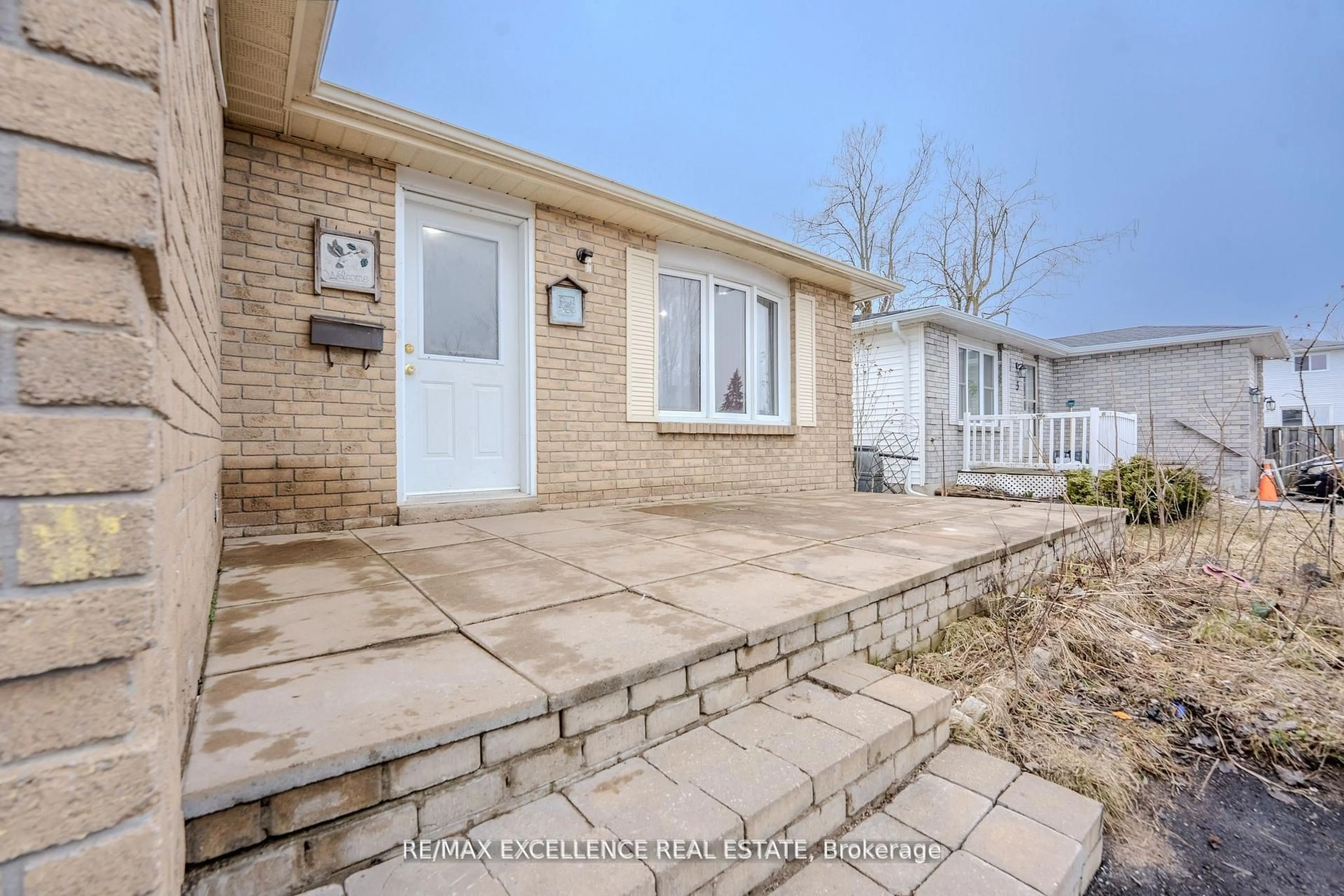 Unknown for 3 Hickling Tr, Barrie Ontario L4M 5V7