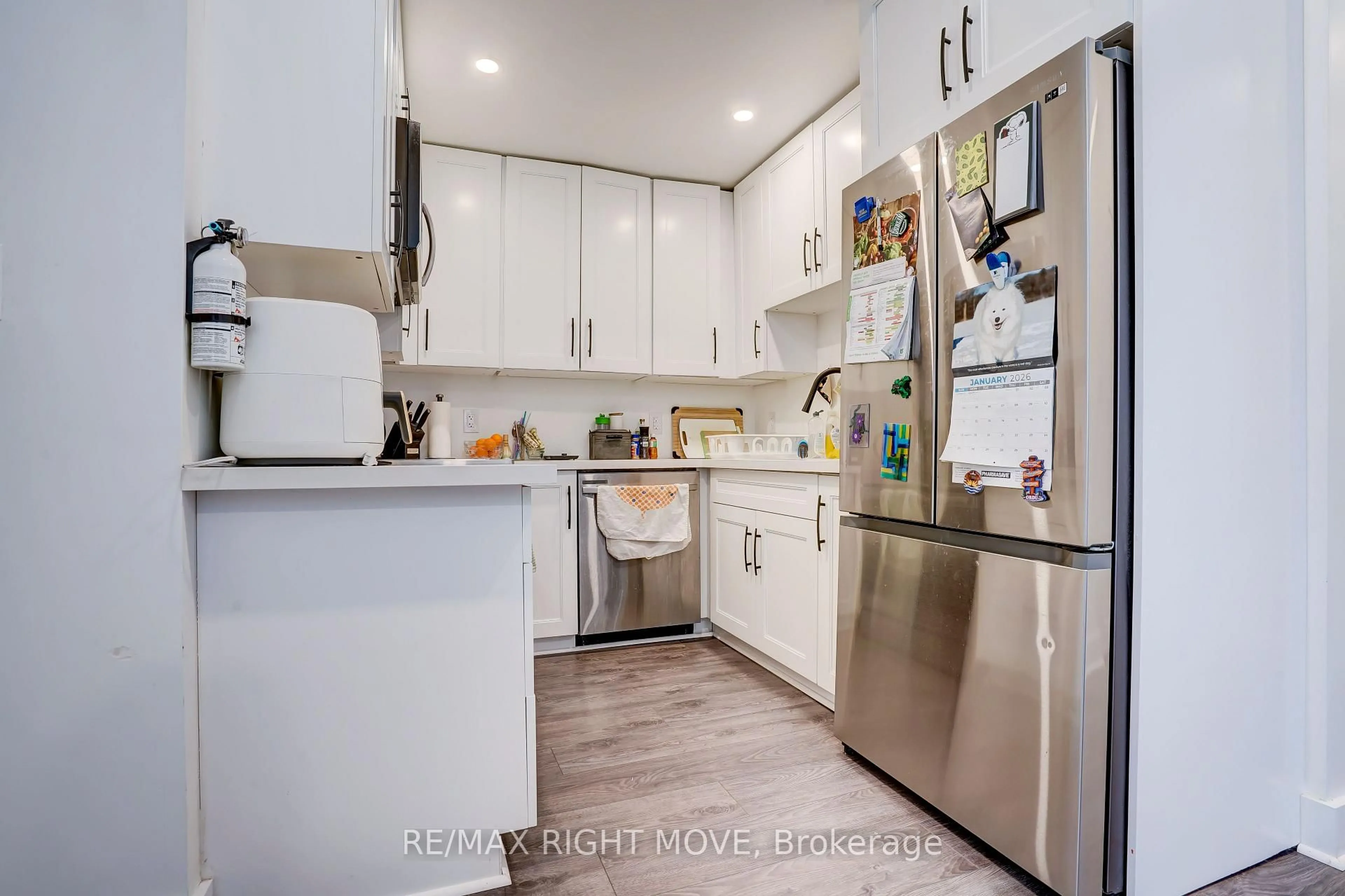Unknown for 110 Mary St, Orillia Ontario L3V 3E2