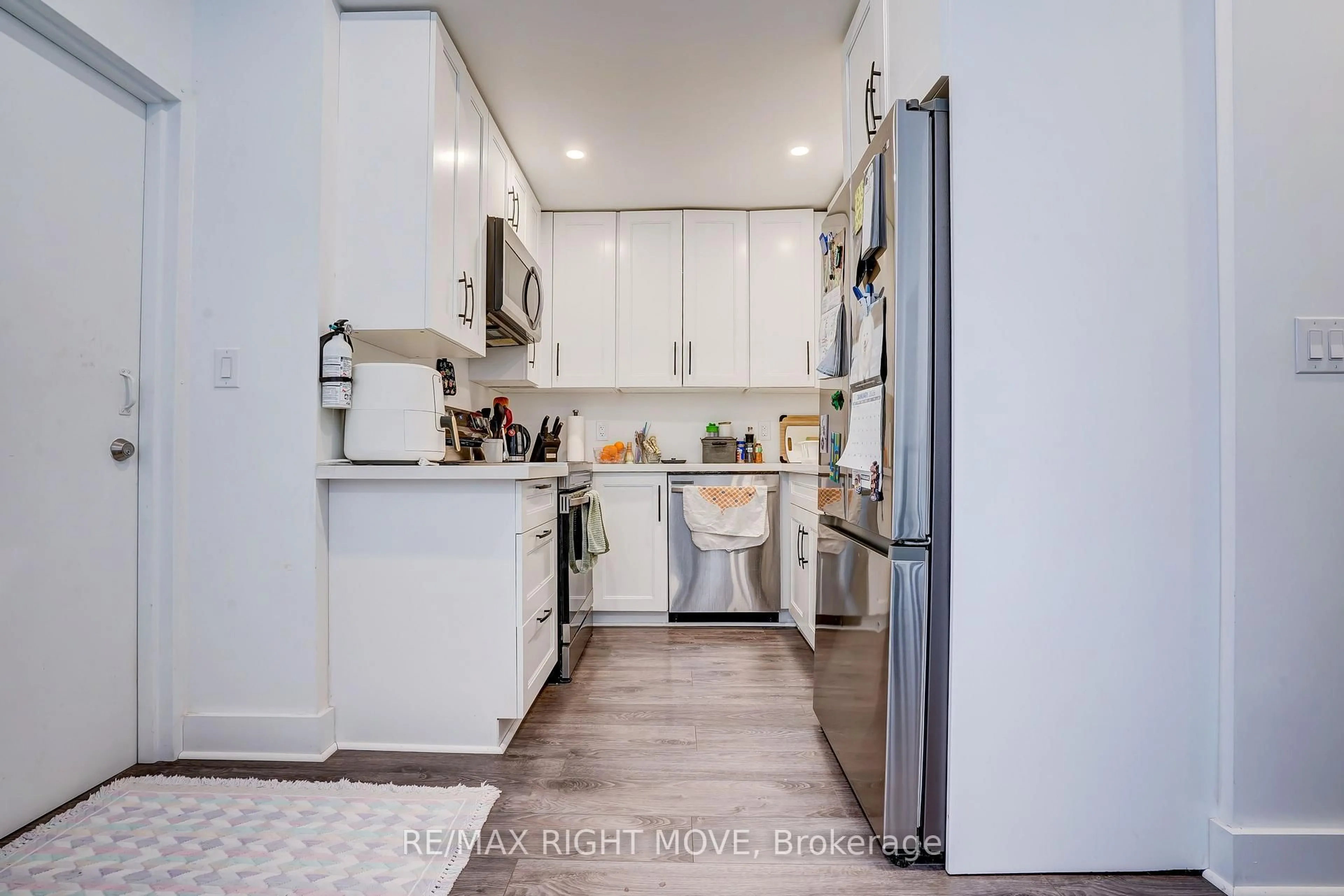 Unknown for 110 Mary St, Orillia Ontario L3V 3E2