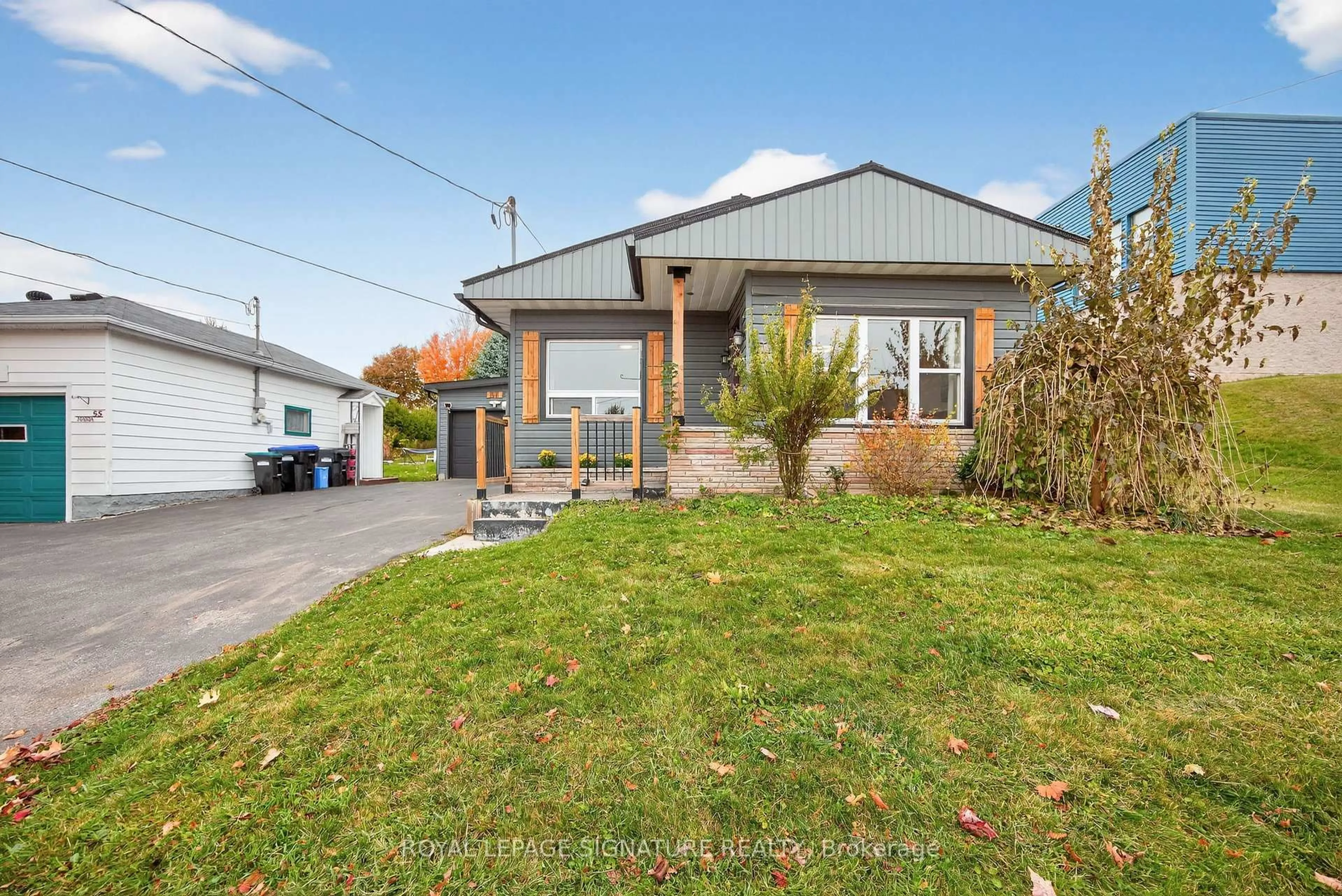 A pic from outside/outdoor area/front of a property/back of a property/a pic from drone, street for 57 Maria St, Penetanguishene Ontario L9M 1L3