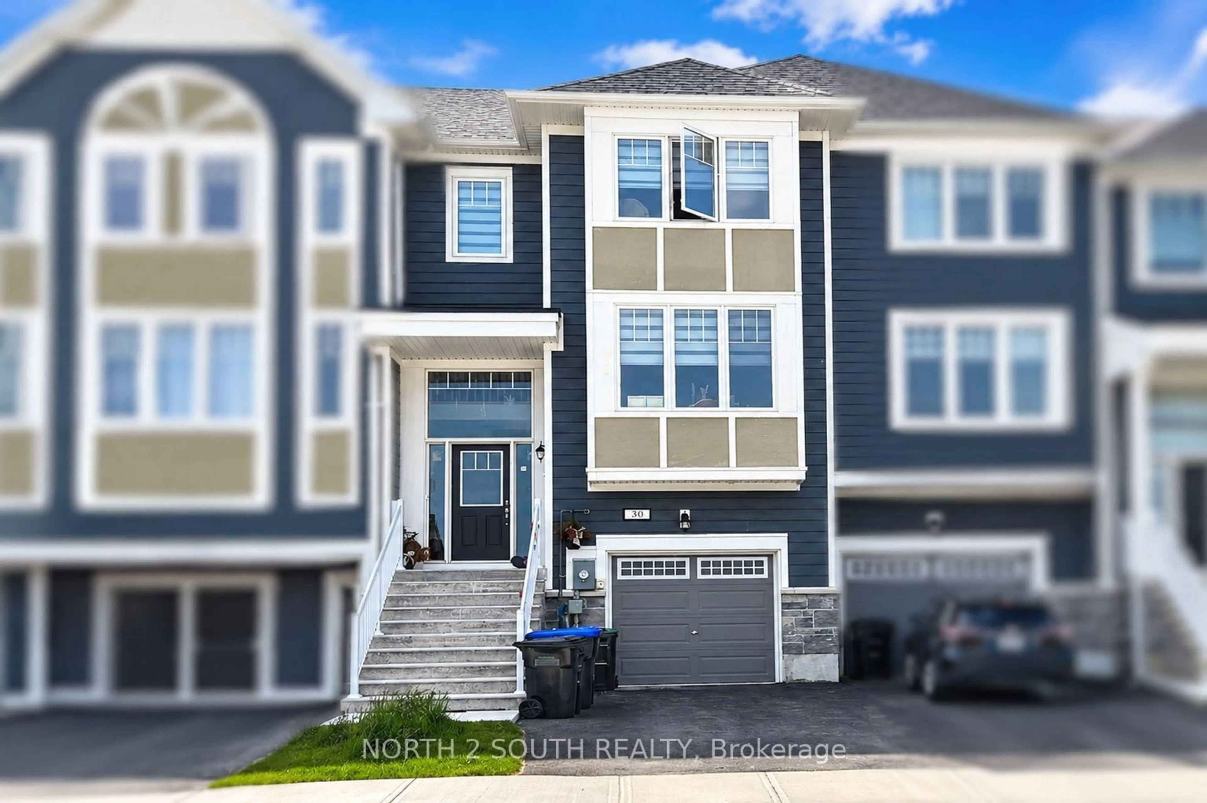 Home with vinyl exterior material, street for 30 Lana Circ, Wasaga Beach Ontario L9Z 0L2