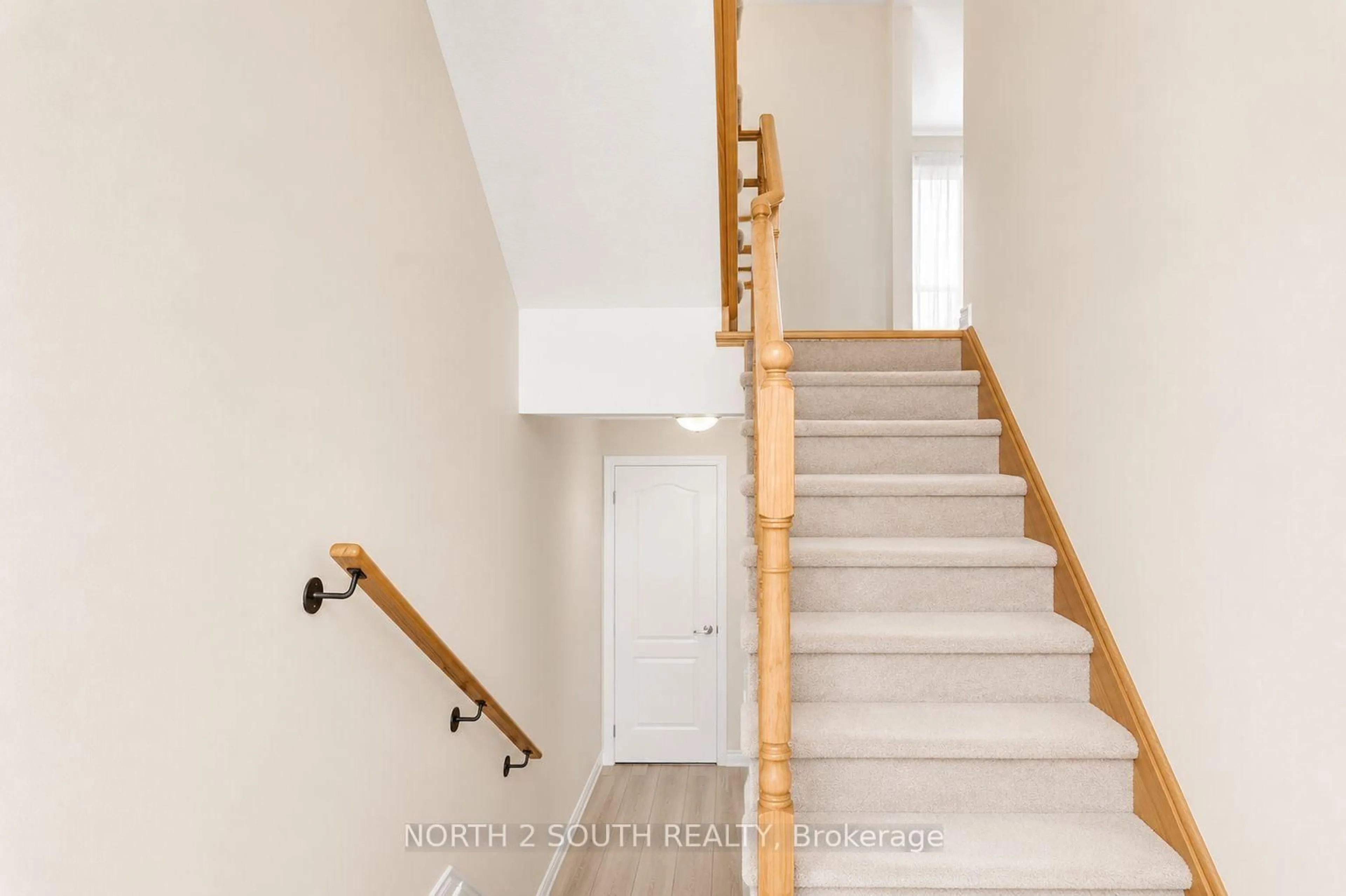 Stairs for 30 Lana Circ, Wasaga Beach Ontario L9Z 0L2