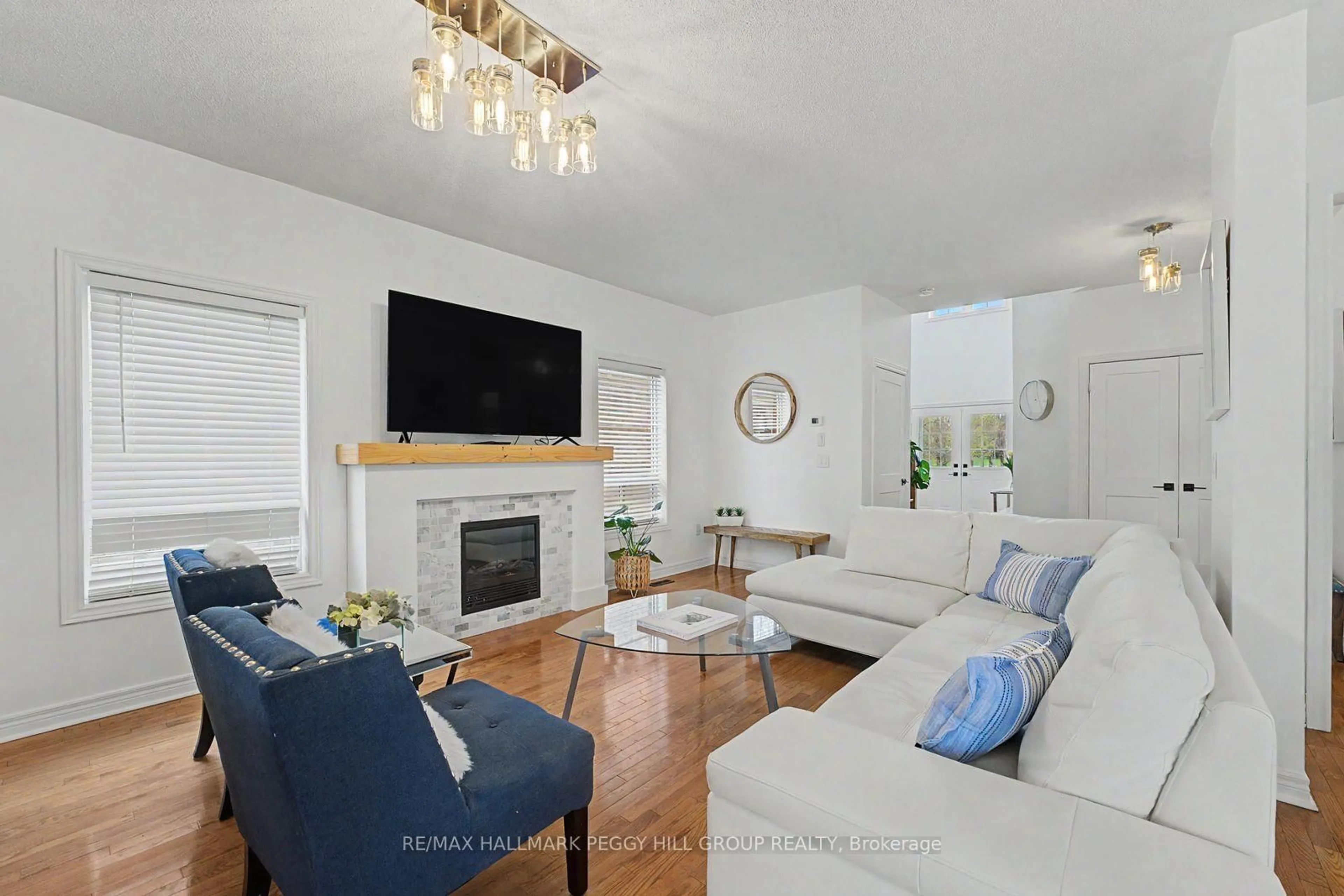 Living room with furniture, unknown for 64 Lake Cres, Barrie Ontario L4N 6A6