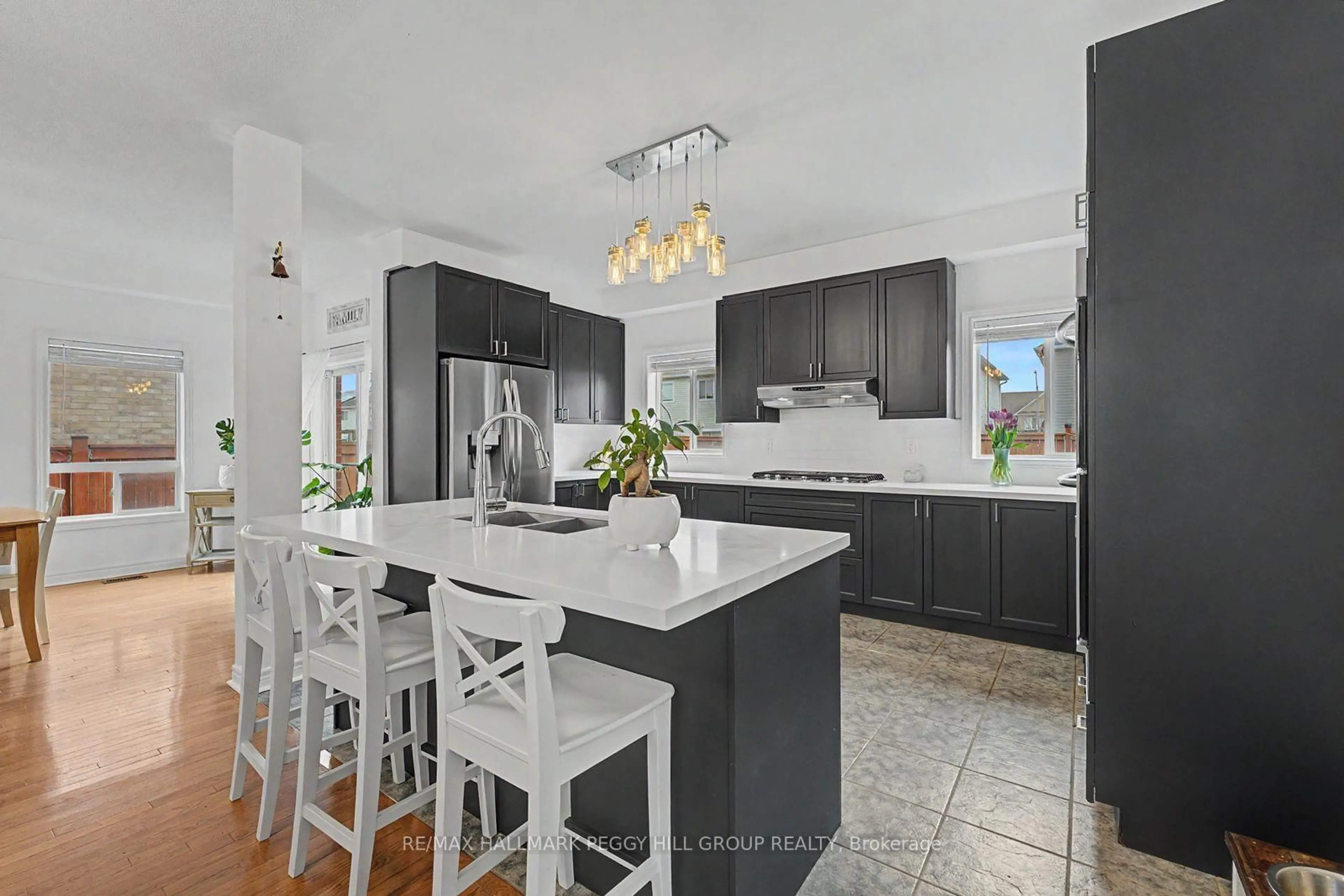 Open concept kitchen, ceramic/tile floor for 64 Lake Cres, Barrie Ontario L4N 6A6