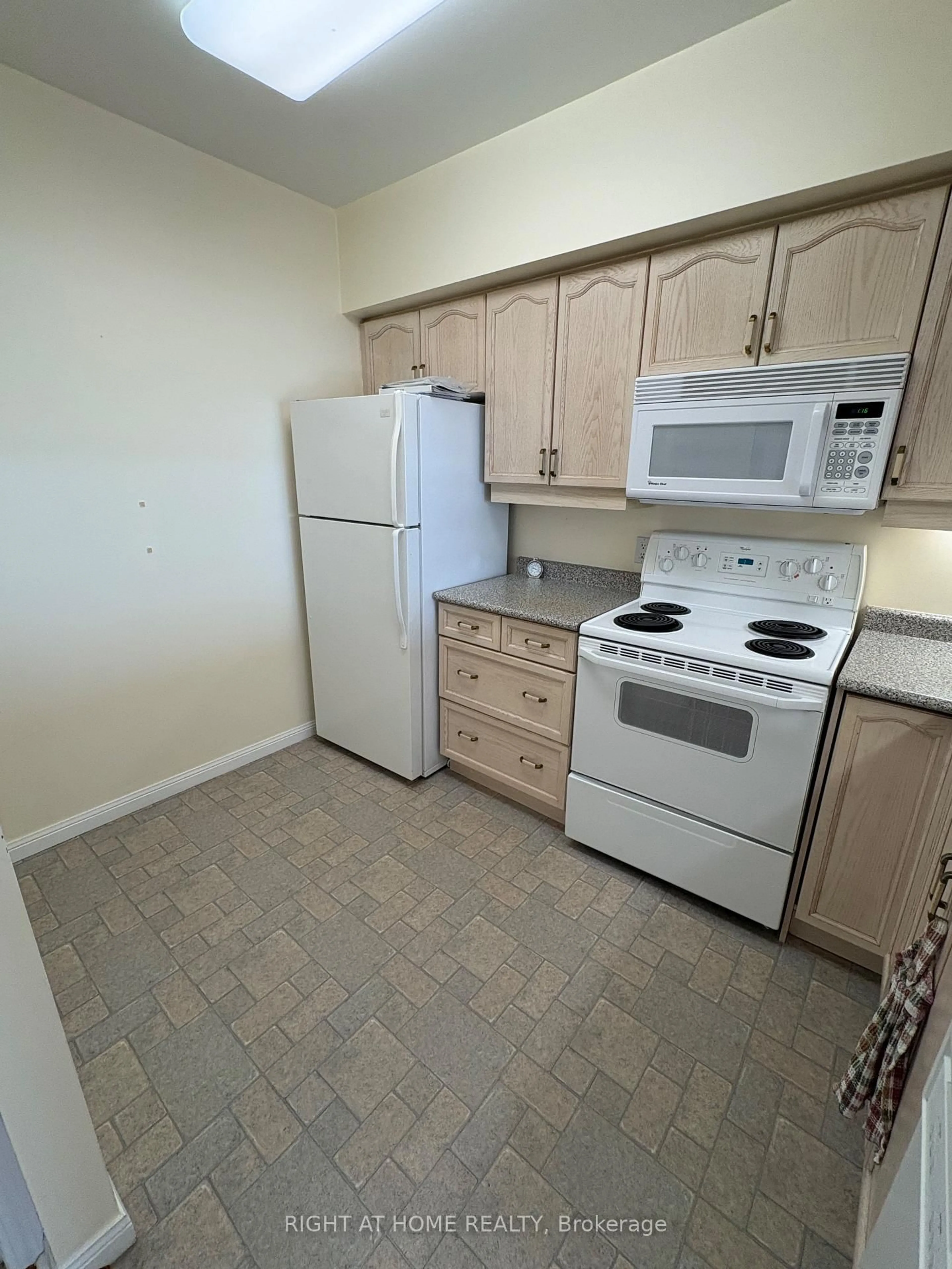 Standard kitchen, unknown for 94 Dean Ave #403, Barrie Ontario L4N 0M3