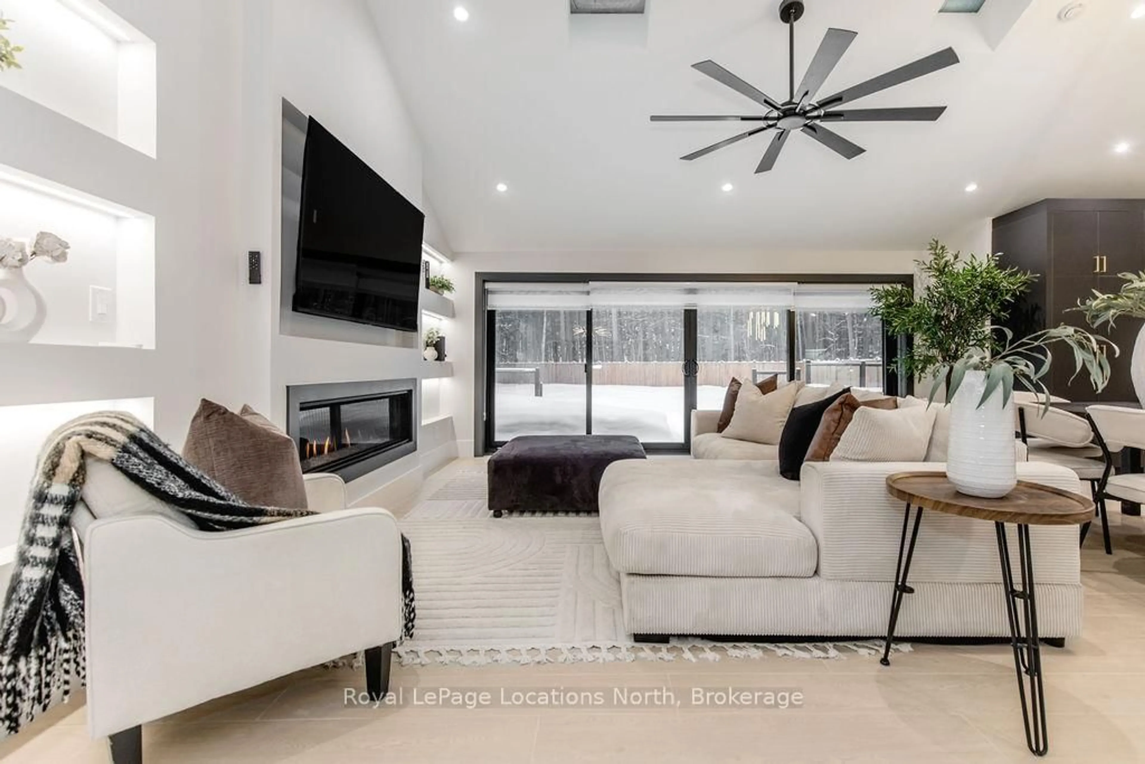 Living room with furniture, ceramic/tile floor for 478 Golf Course Rd, Wasaga Beach Ontario L9Z 1S5