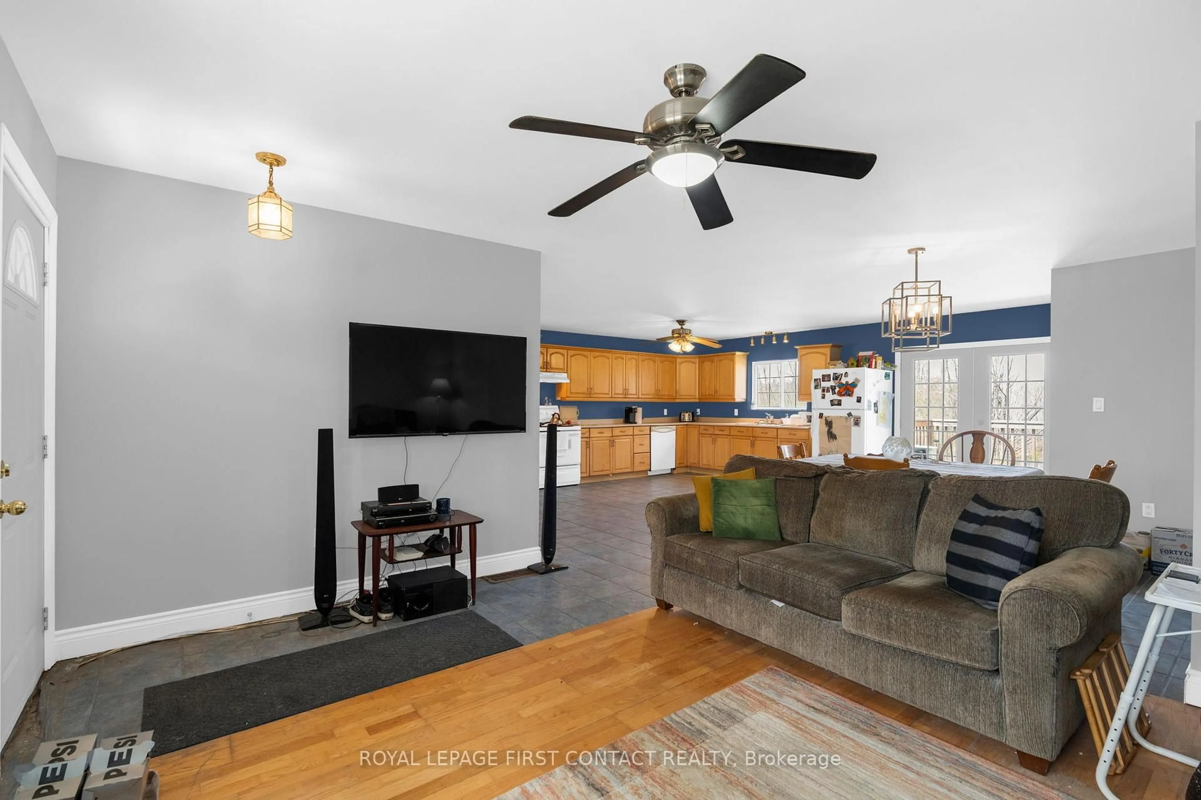 Living room with furniture, unknown for 2228 Monck Rd, Ramara Ontario L3V 6H5