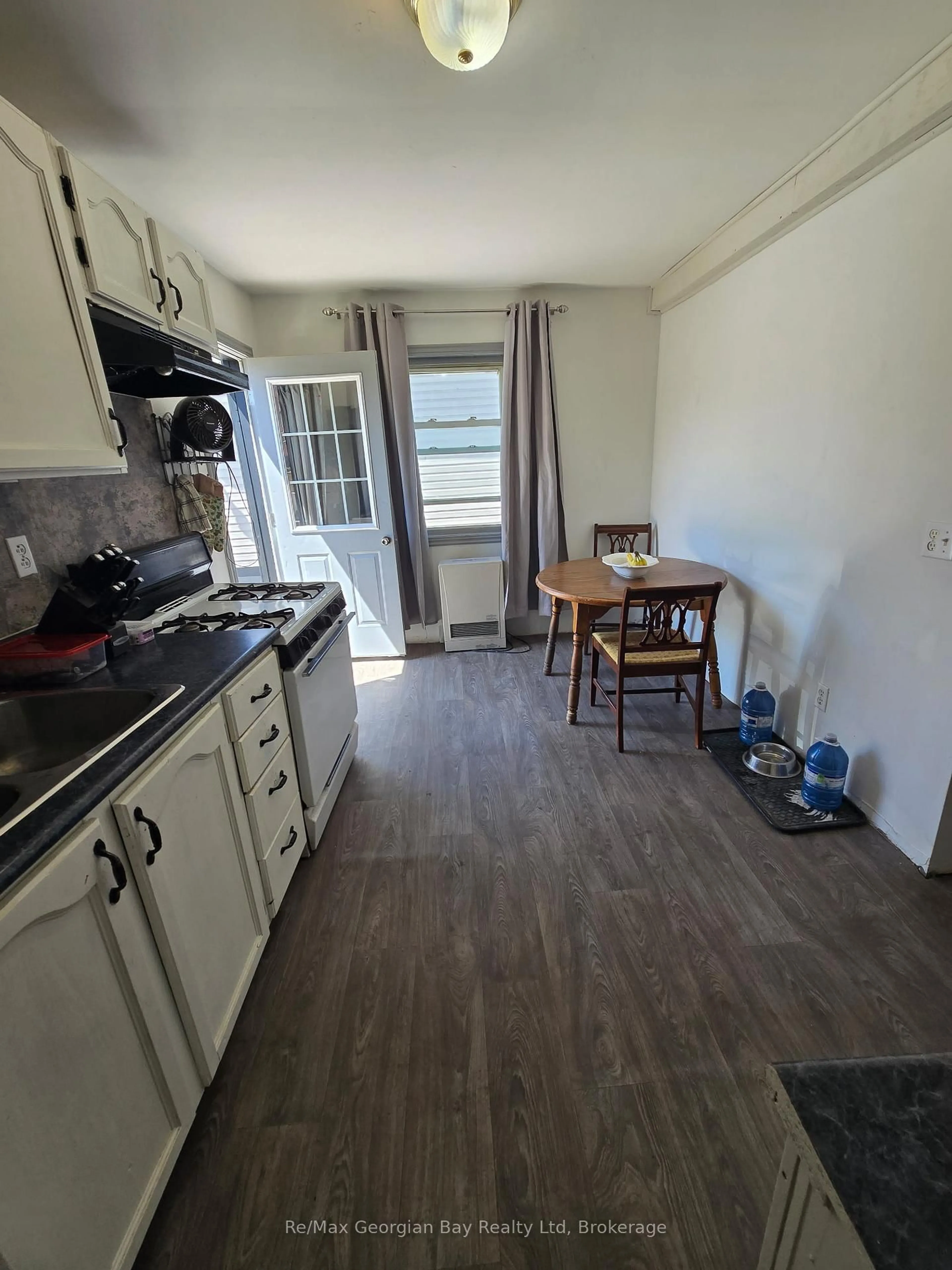 Unknown for 111 ANDREW St, Orillia Ontario L3V 5J3