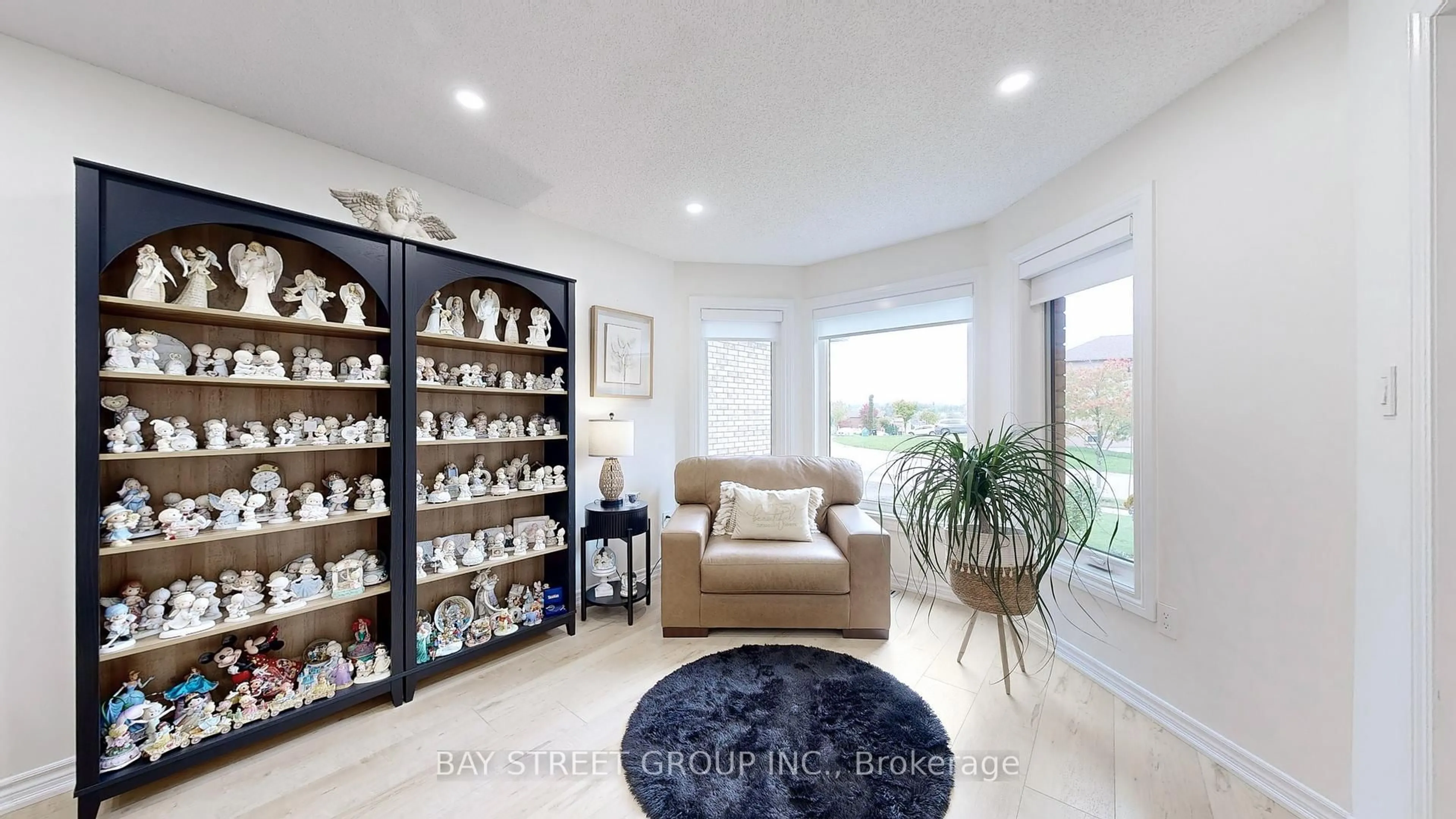 Living room with furniture, unknown for 53 Priscilla's Pl, Barrie Ontario L4N 5X6