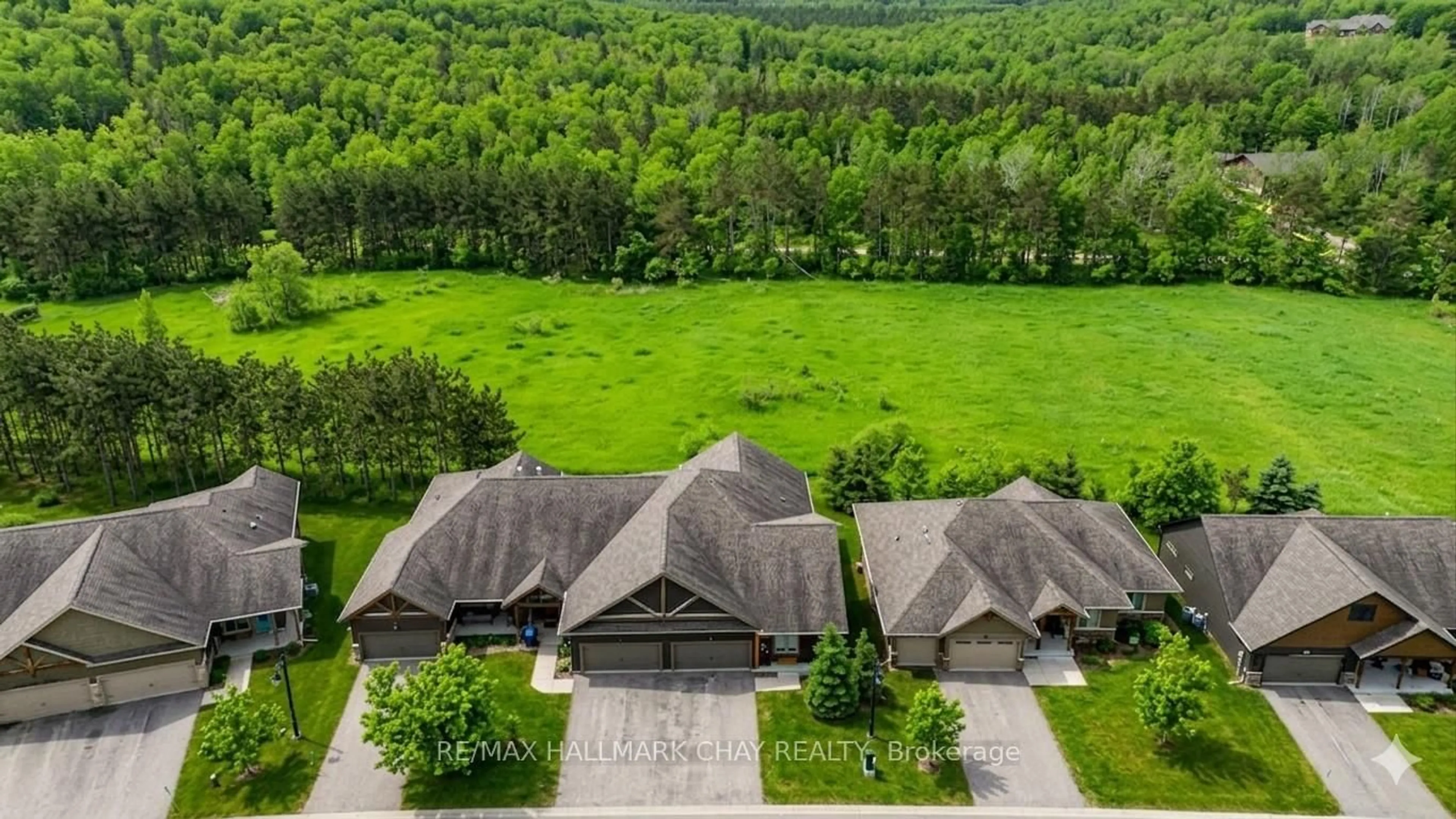 A pic from outside/outdoor area/front of a property/back of a property/a pic from drone, unknown for 54 Landscape Dr, Oro-Medonte Ontario L0L 2L0