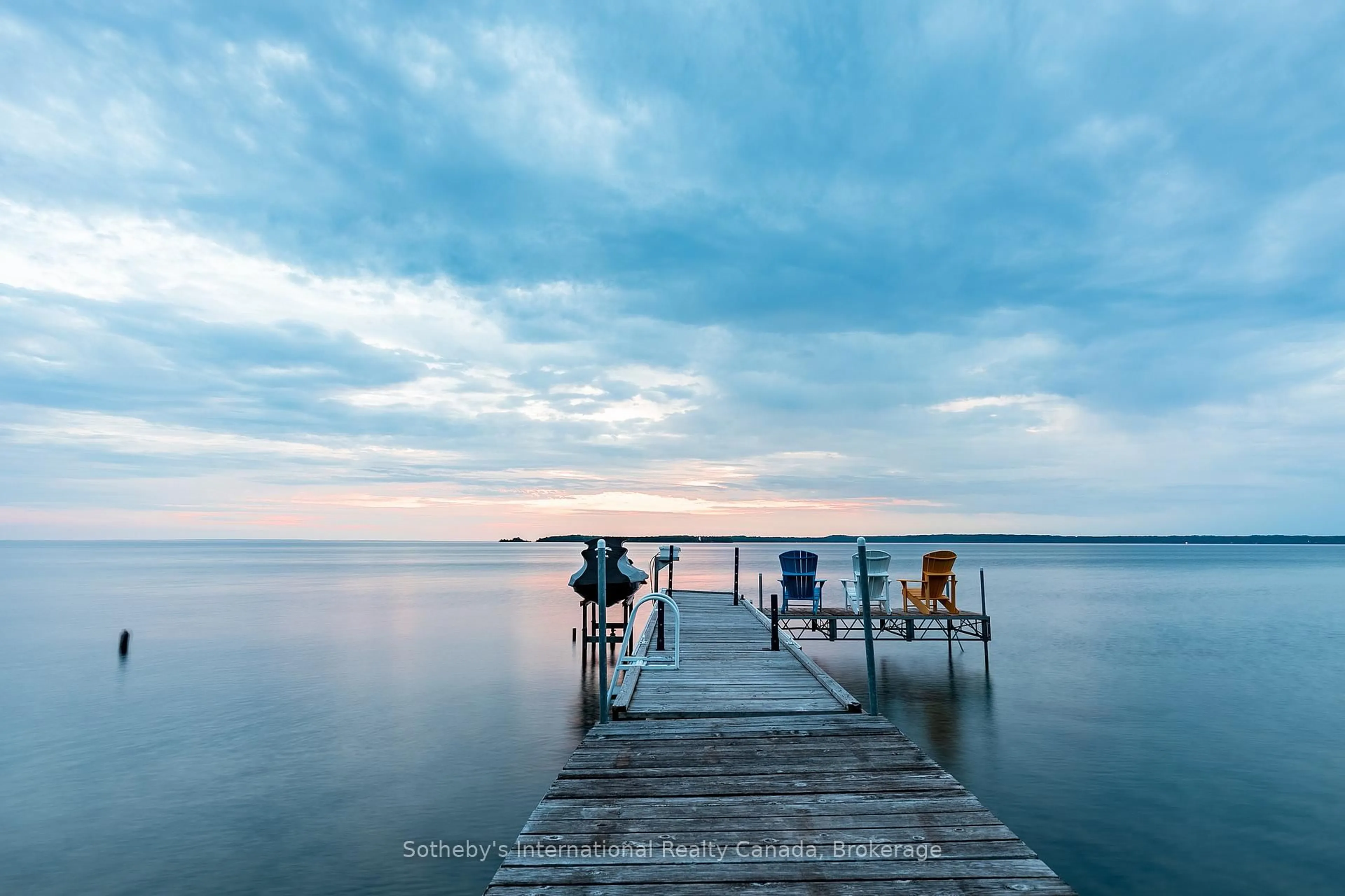 Blurry image for 679 Sandy Bay Rd, Tiny Ontario L9M 0H6