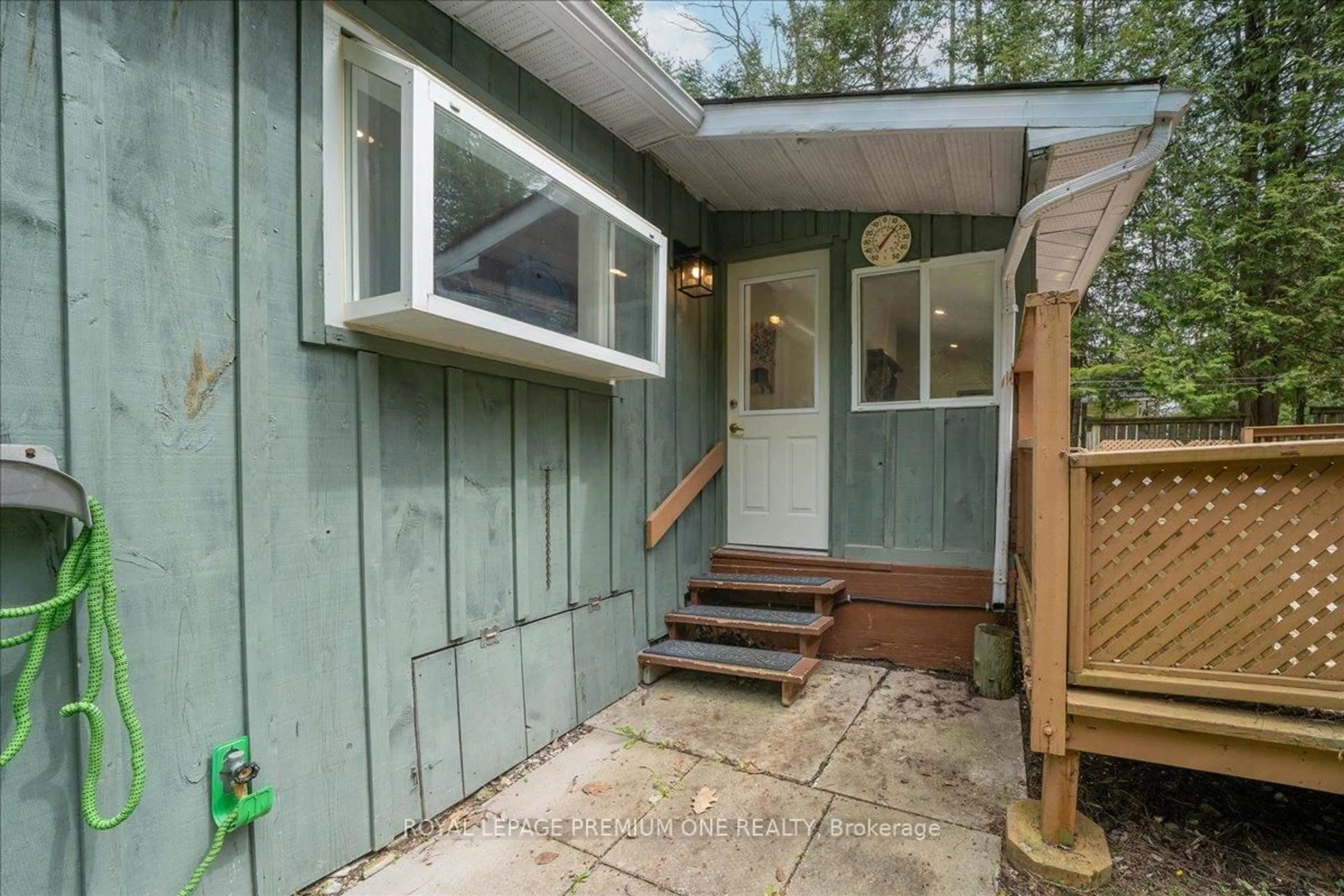 Unknown for 40 45th St, Wasaga Beach Ontario L9Z 1Z3
