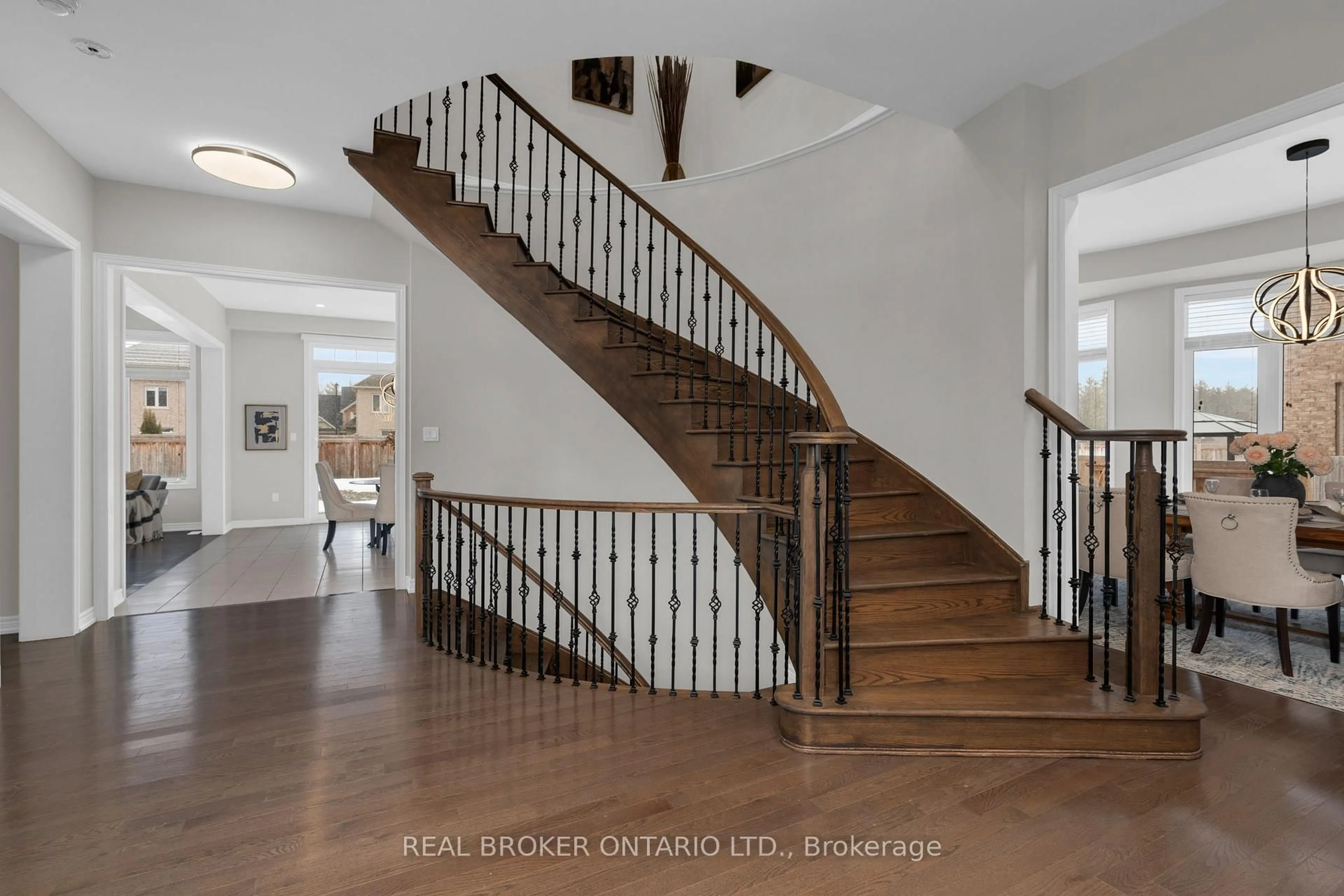 Stairs for 56 Redmond Cres, Springwater Ontario L9X 2A2
