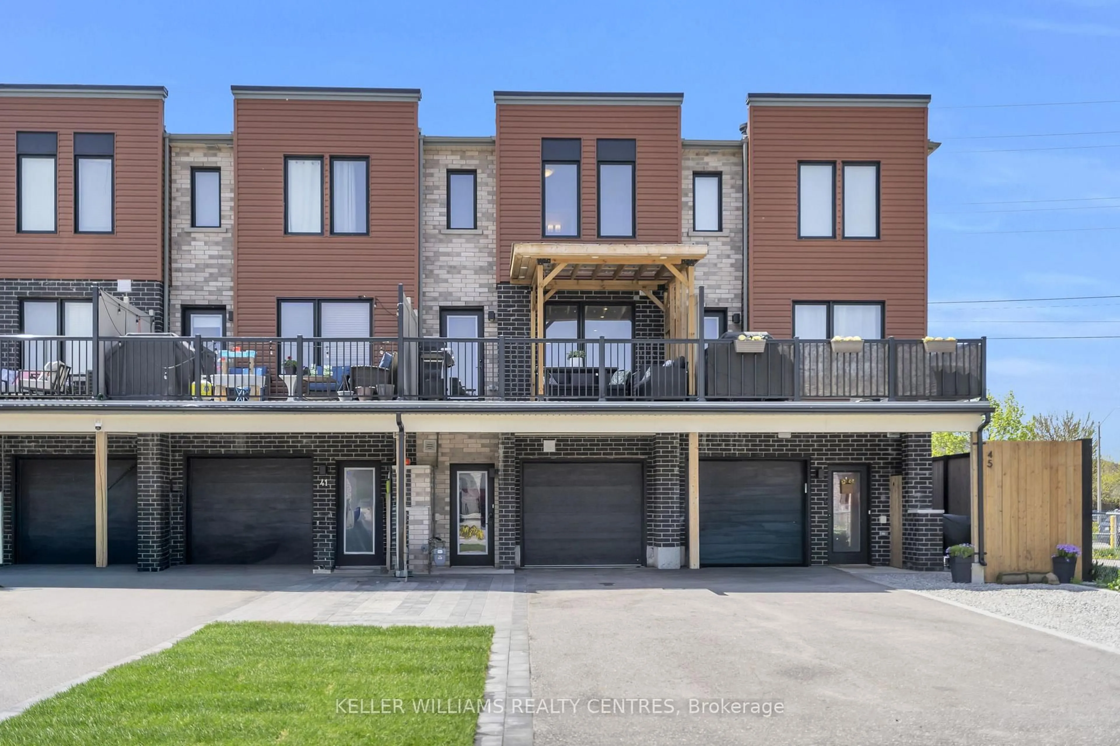 Home with brick exterior material, street for 43 Fairlane Ave, Barrie Ontario L9J 0N1