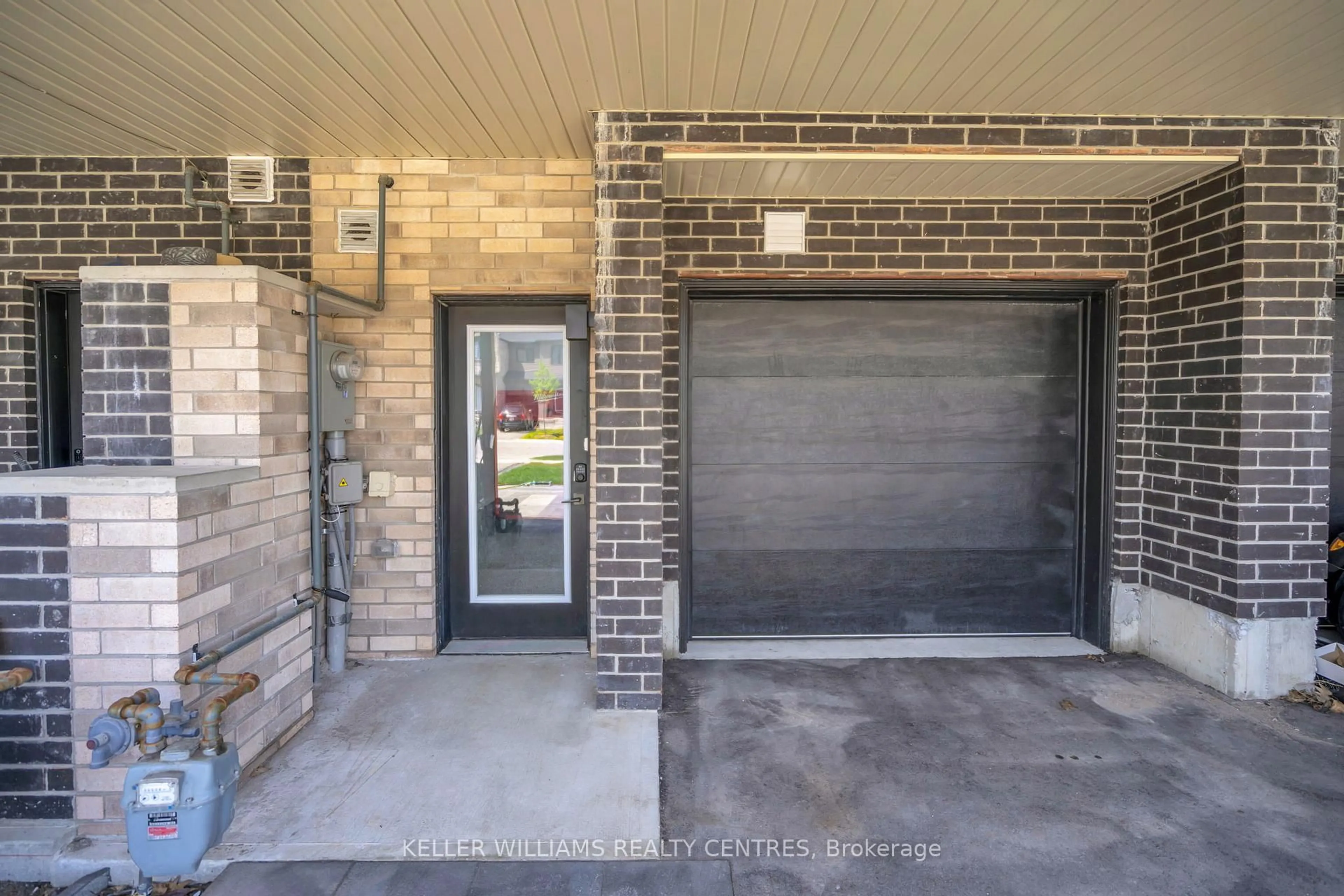 Home with brick exterior material, street for 43 Fairlane Ave, Barrie Ontario L9J 0N1