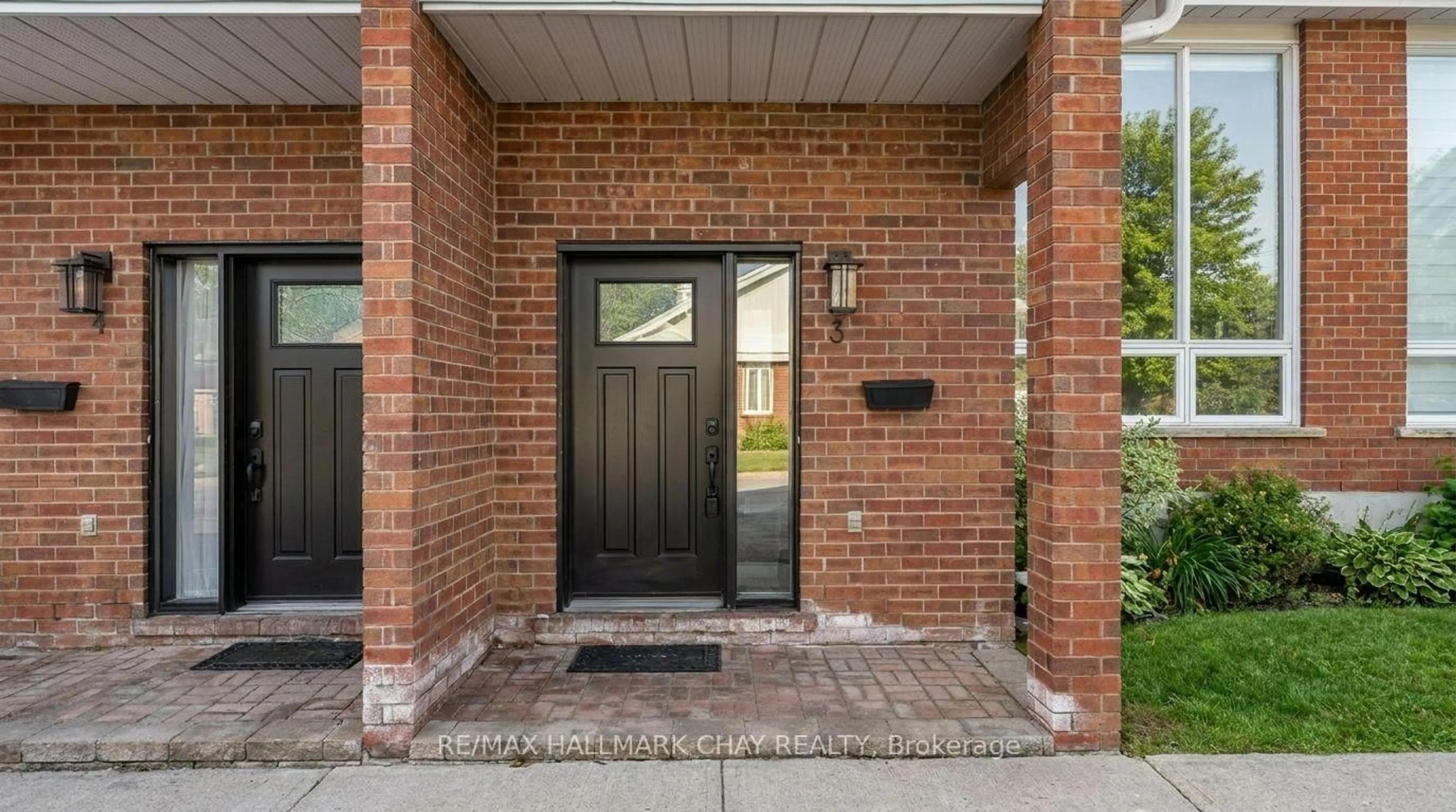 Home with brick exterior material, street for 355 Blake St #3, Barrie Ontario L4M 1L1