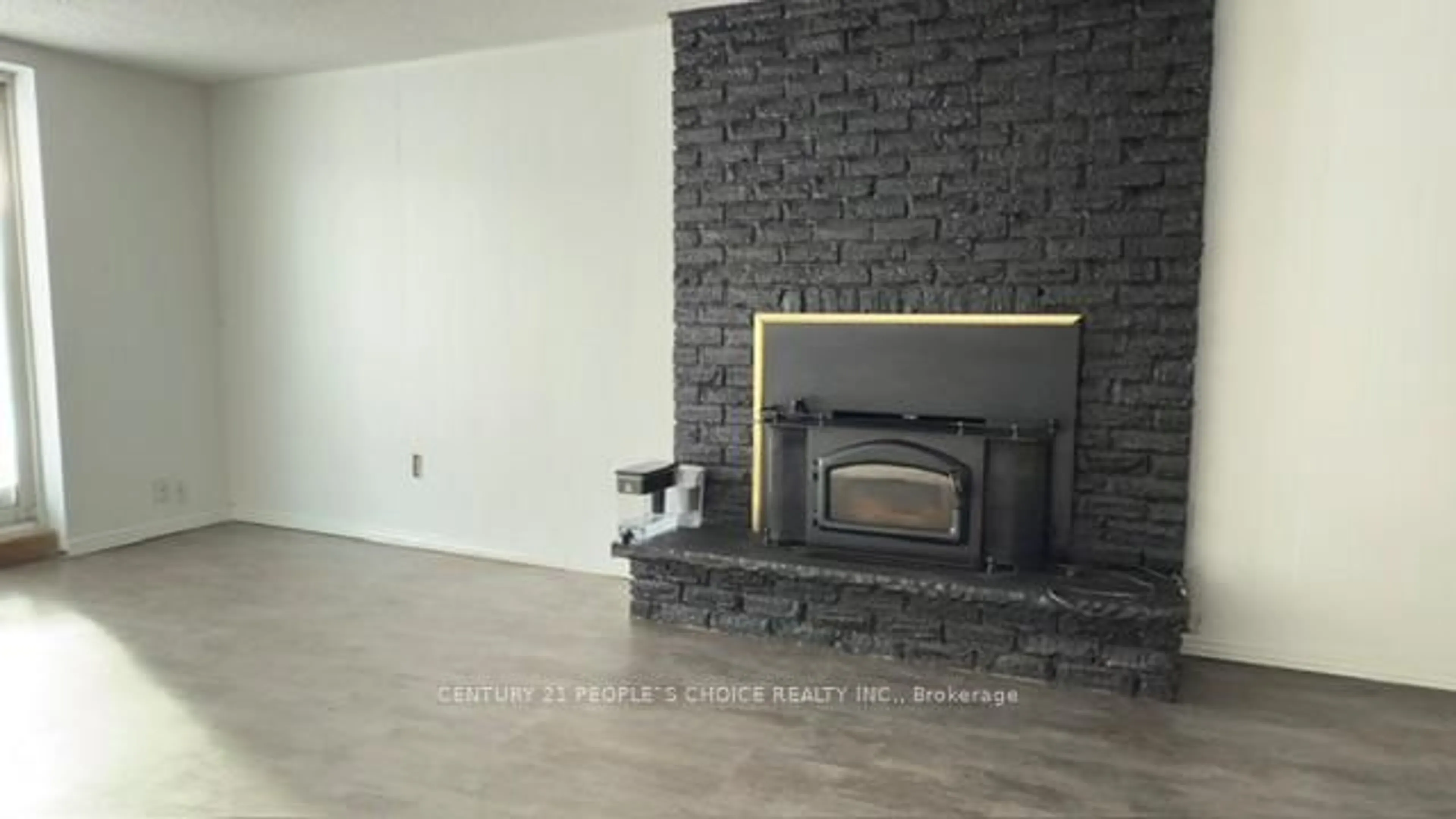 A pic of a room for 108 Kozlov St, Barrie Ontario L4N 4P9