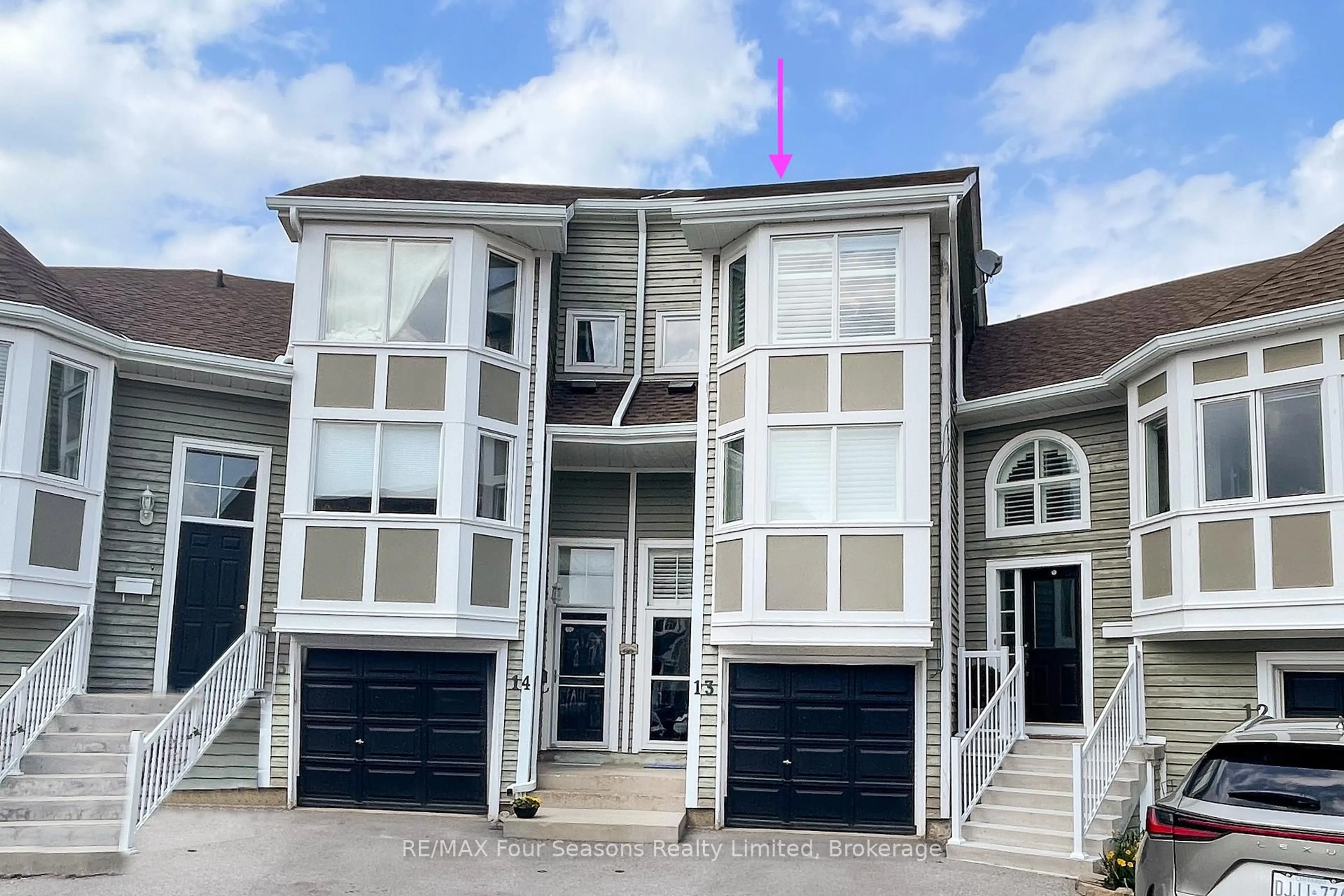 Home with vinyl exterior material, street for 13 CRANBERRY Quay, Collingwood Ontario L9Y 5C2