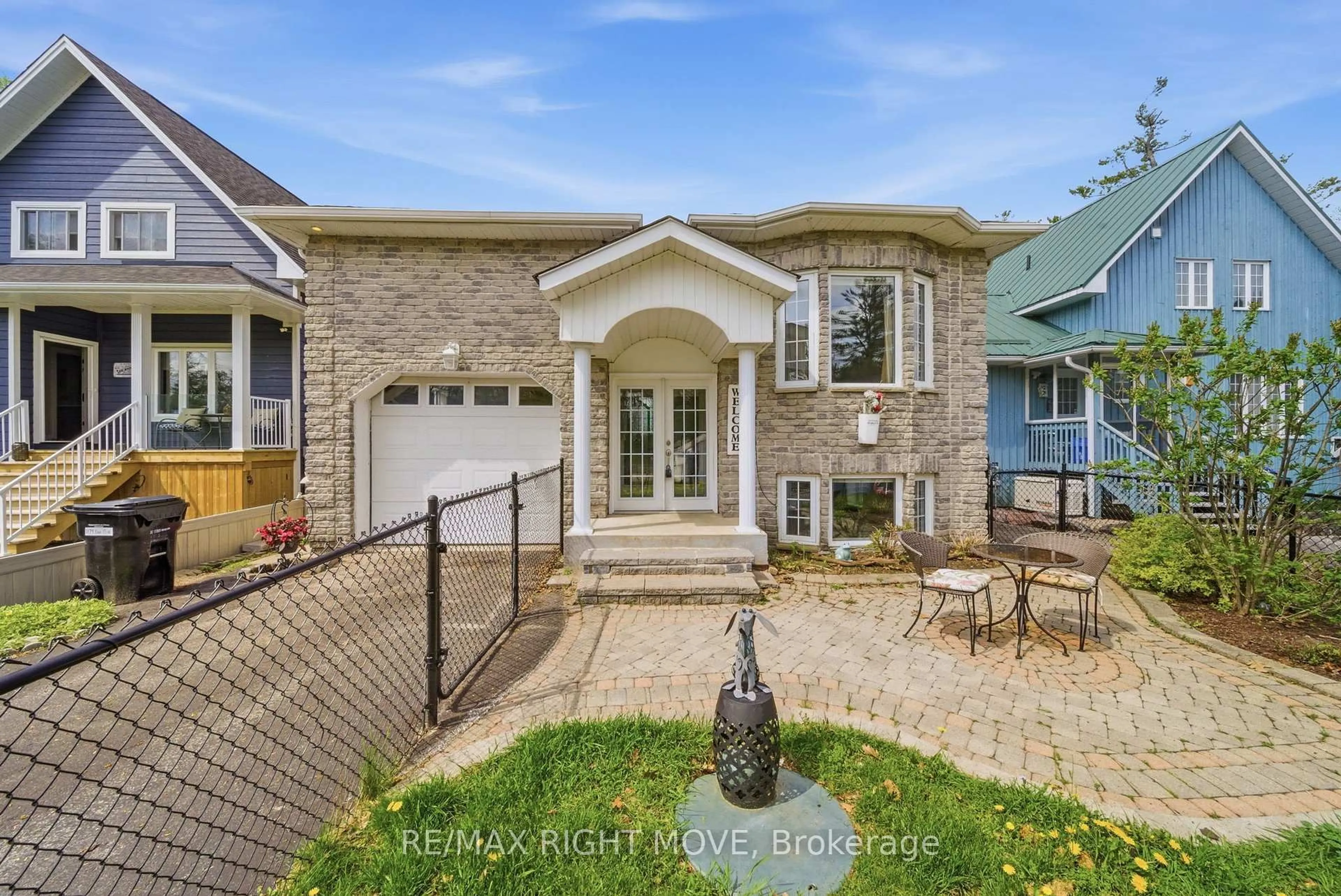 Home with brick exterior material, street for 1174 15 Line, Oro-Medonte Ontario L3V 8C6