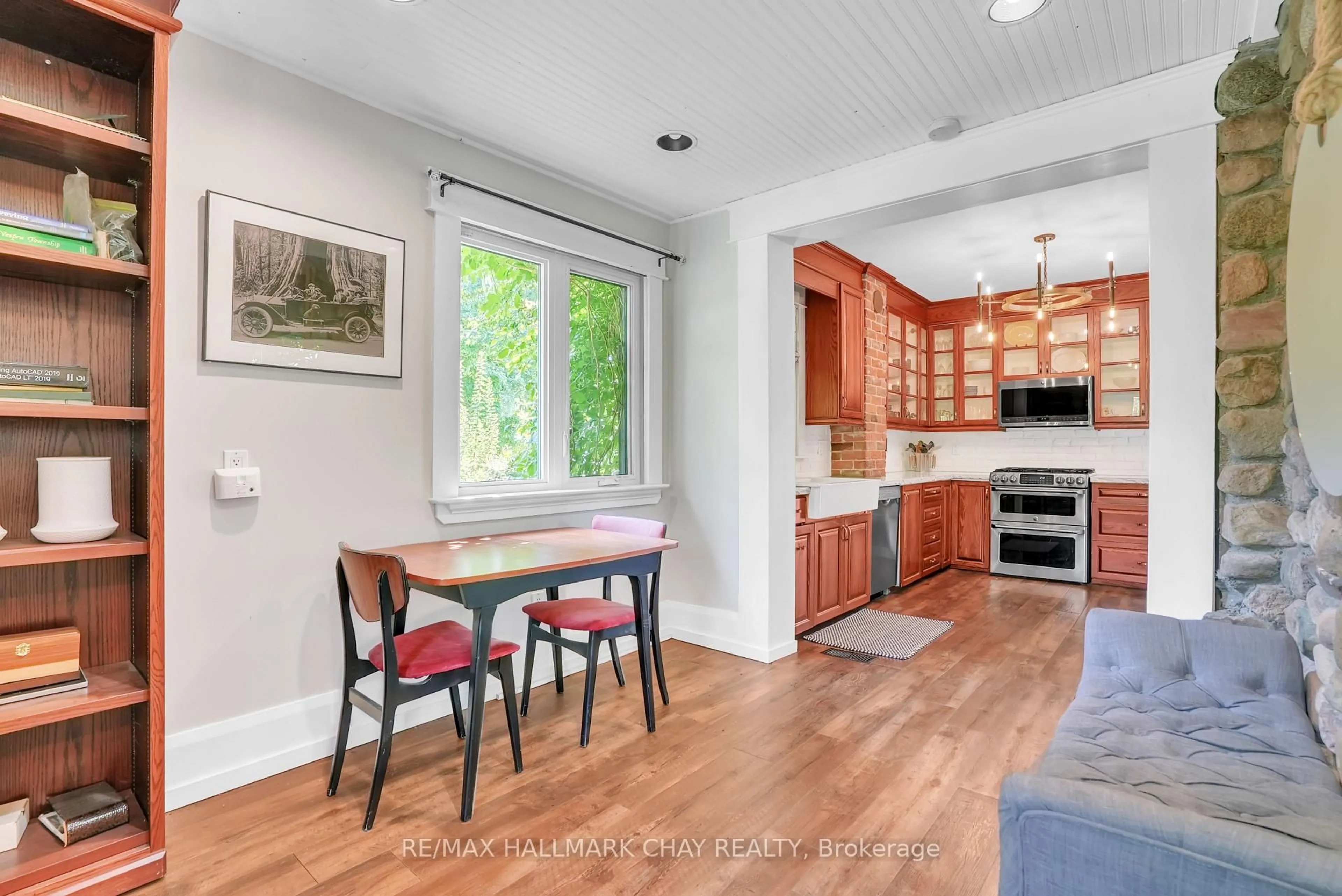 Open concept kitchen, unknown for 2473 RONALD Rd, Springwater Ontario L0L 1Y0