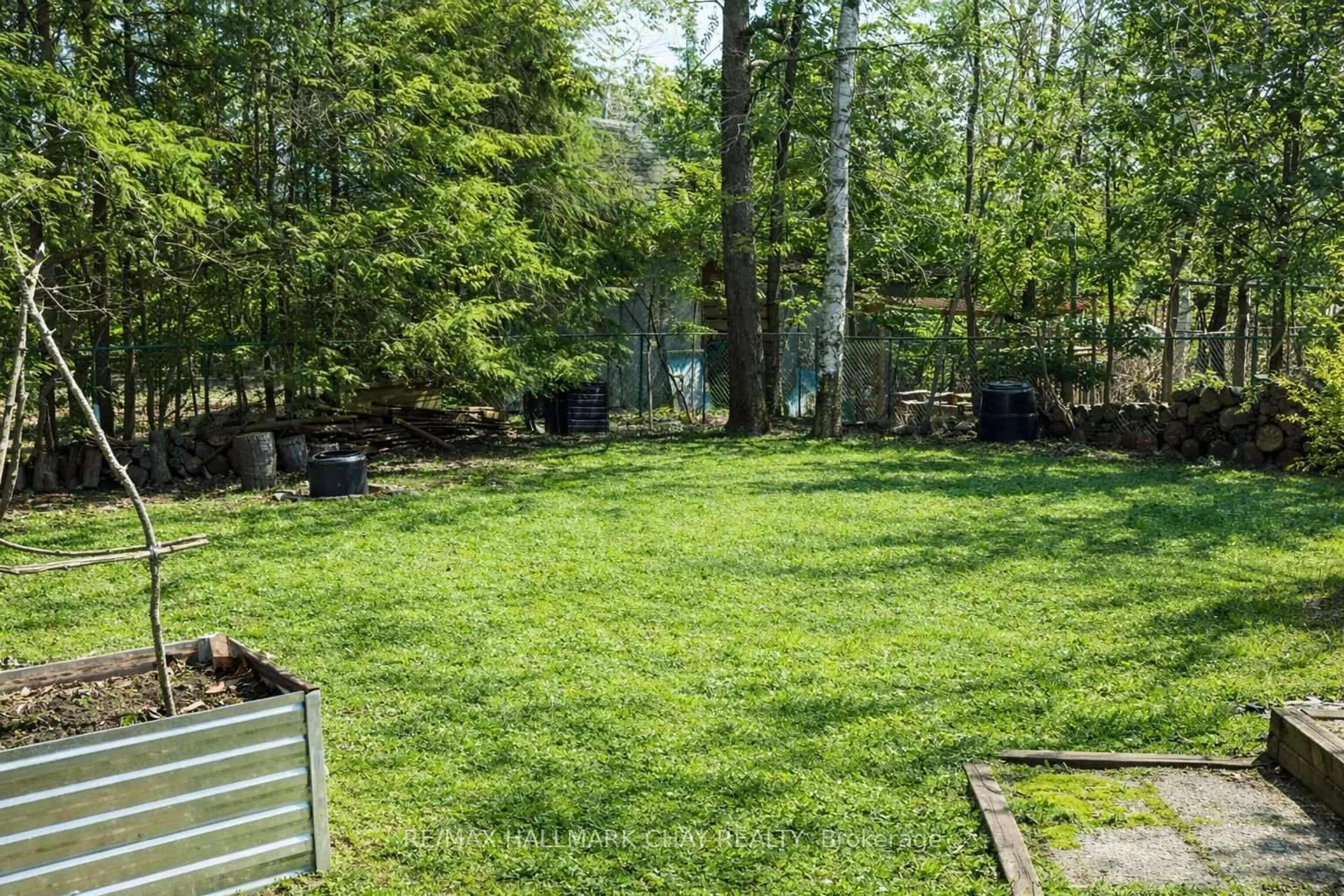 Patio, forest/trees view for 75 62nd St, Wasaga Beach Ontario L9Z 1V5