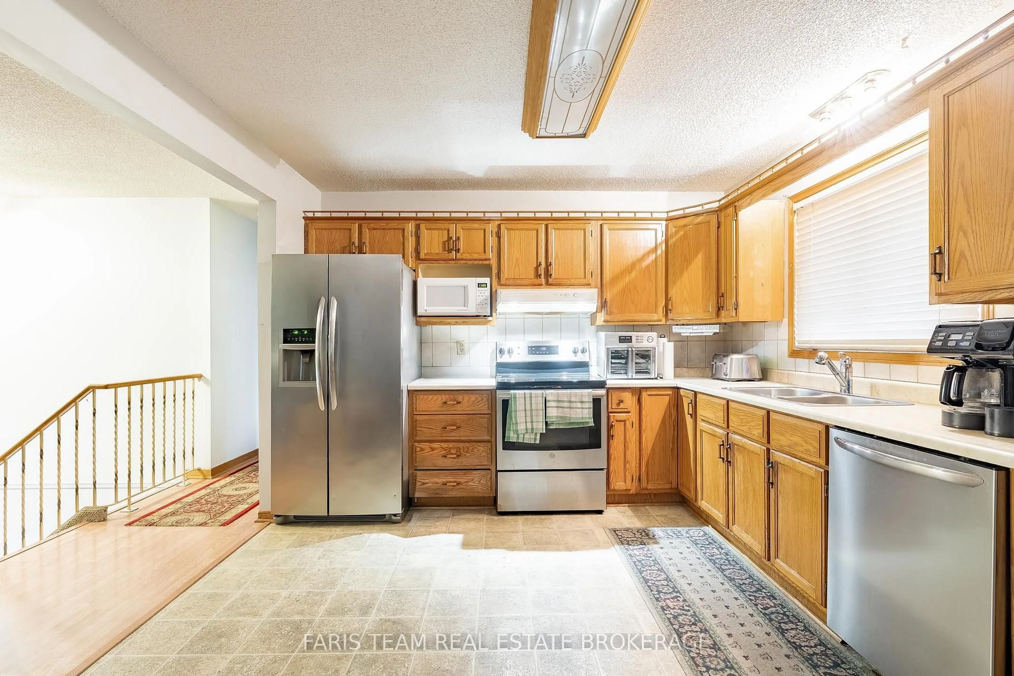 Standard kitchen, unknown for 466 Trillium St, Tay Ontario L0K 2A0