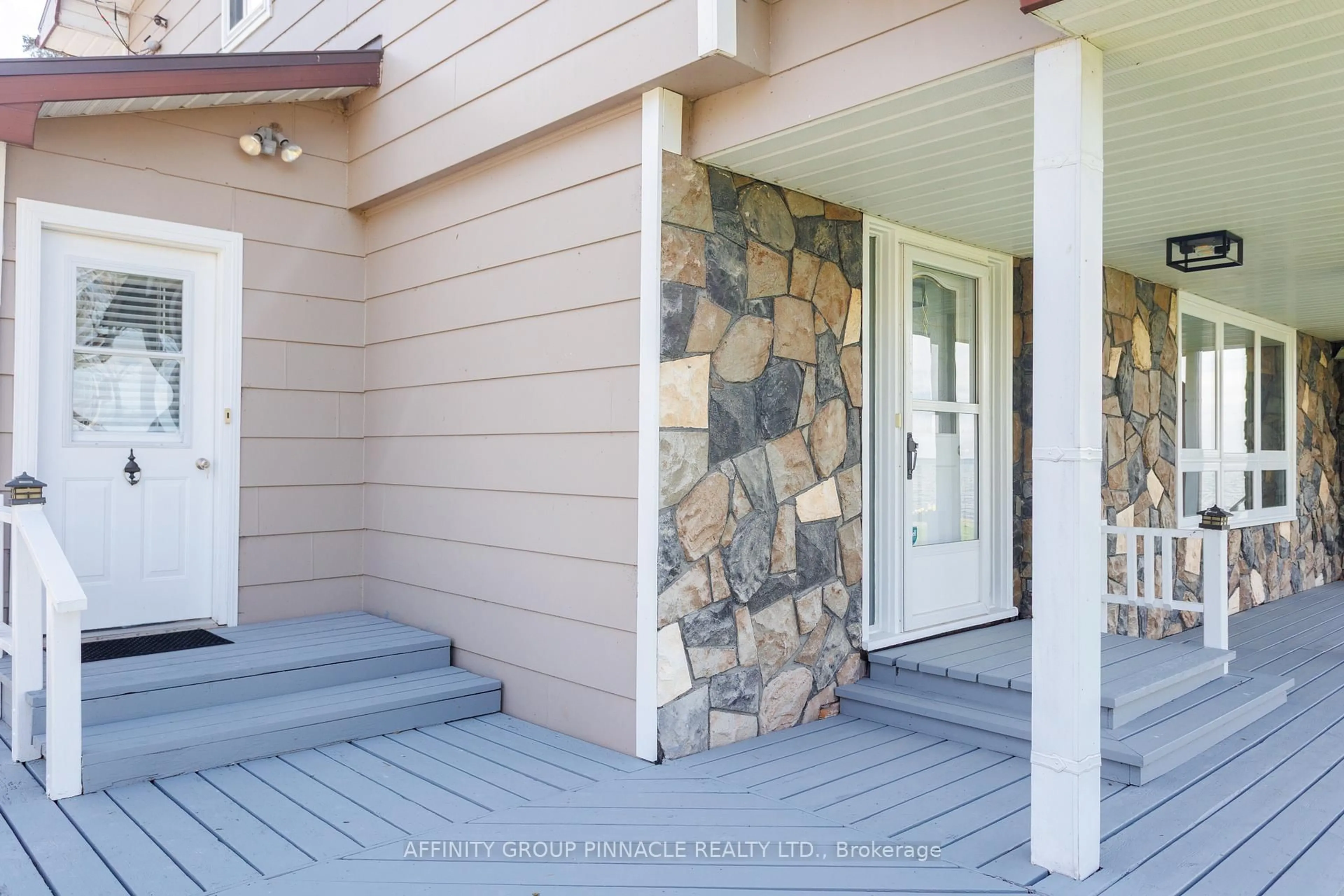Indoor entryway for 1126 Ramara  47 Rd, Ramara Ontario L0K 1B0