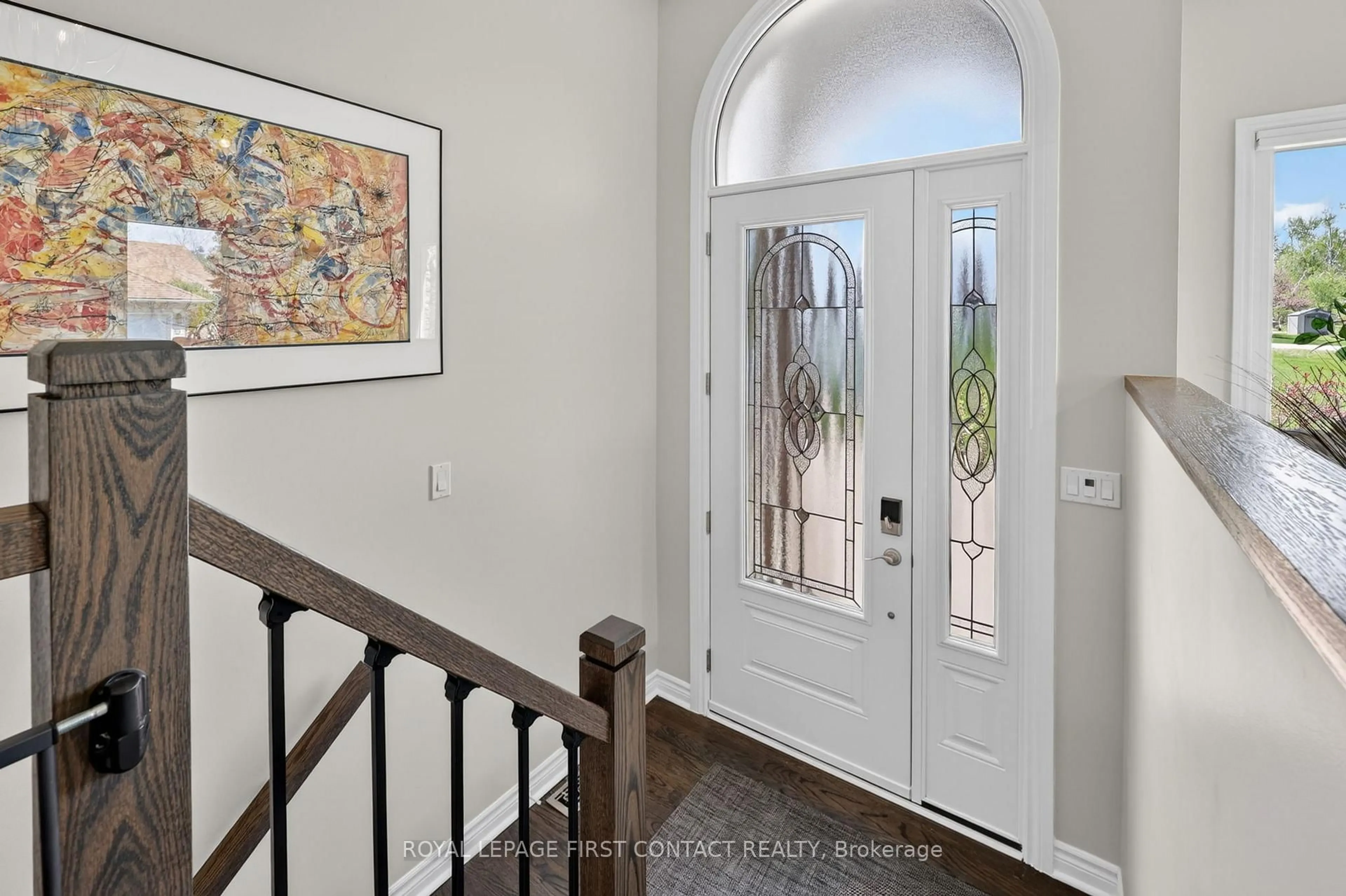 Indoor entryway for 43 Boyd Cres, Oro-Medonte Ontario L0K 1N0