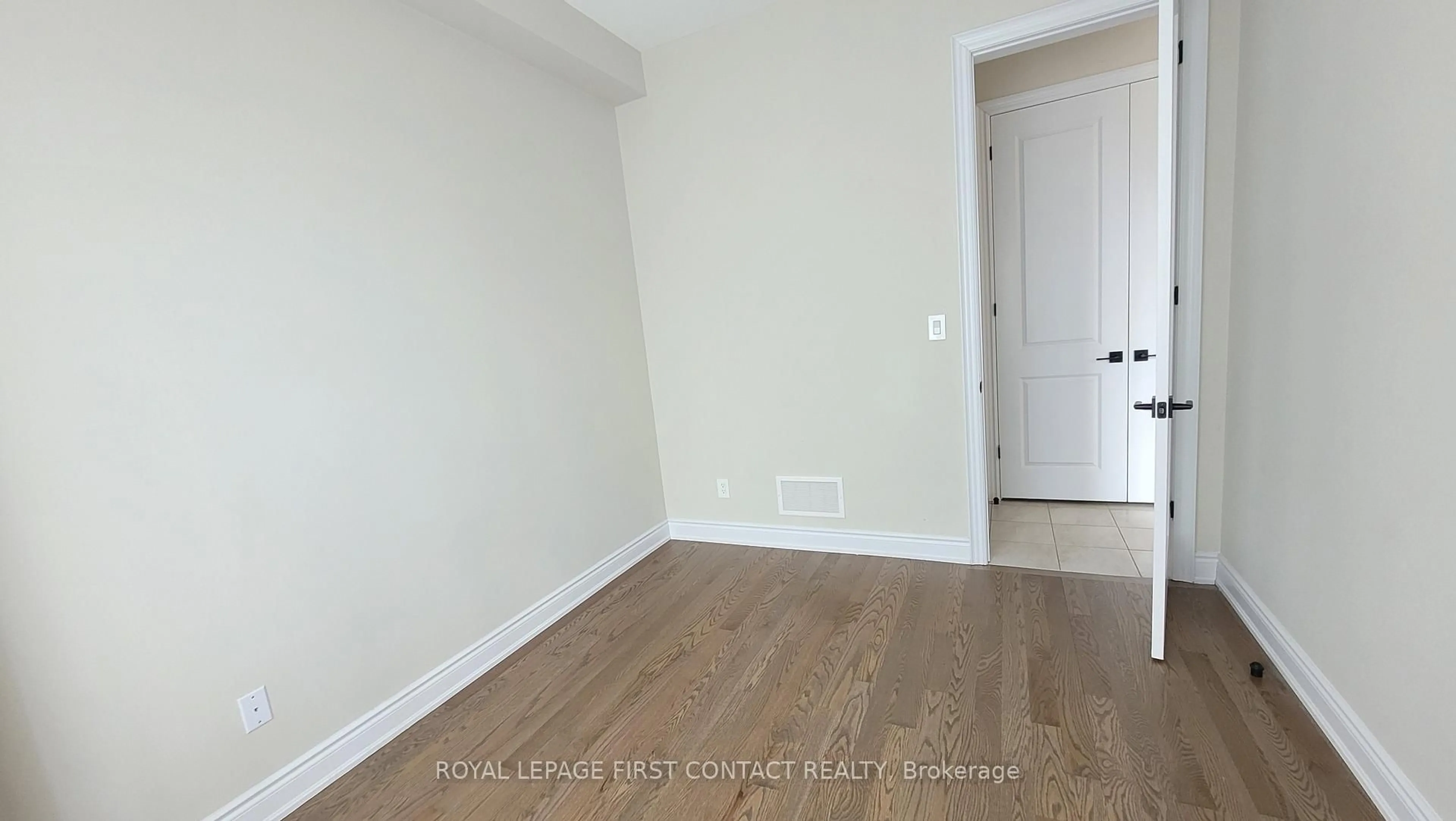 A pic of a room for 113 Bearberry Rd, Springwater Ontario L0L 1Y3