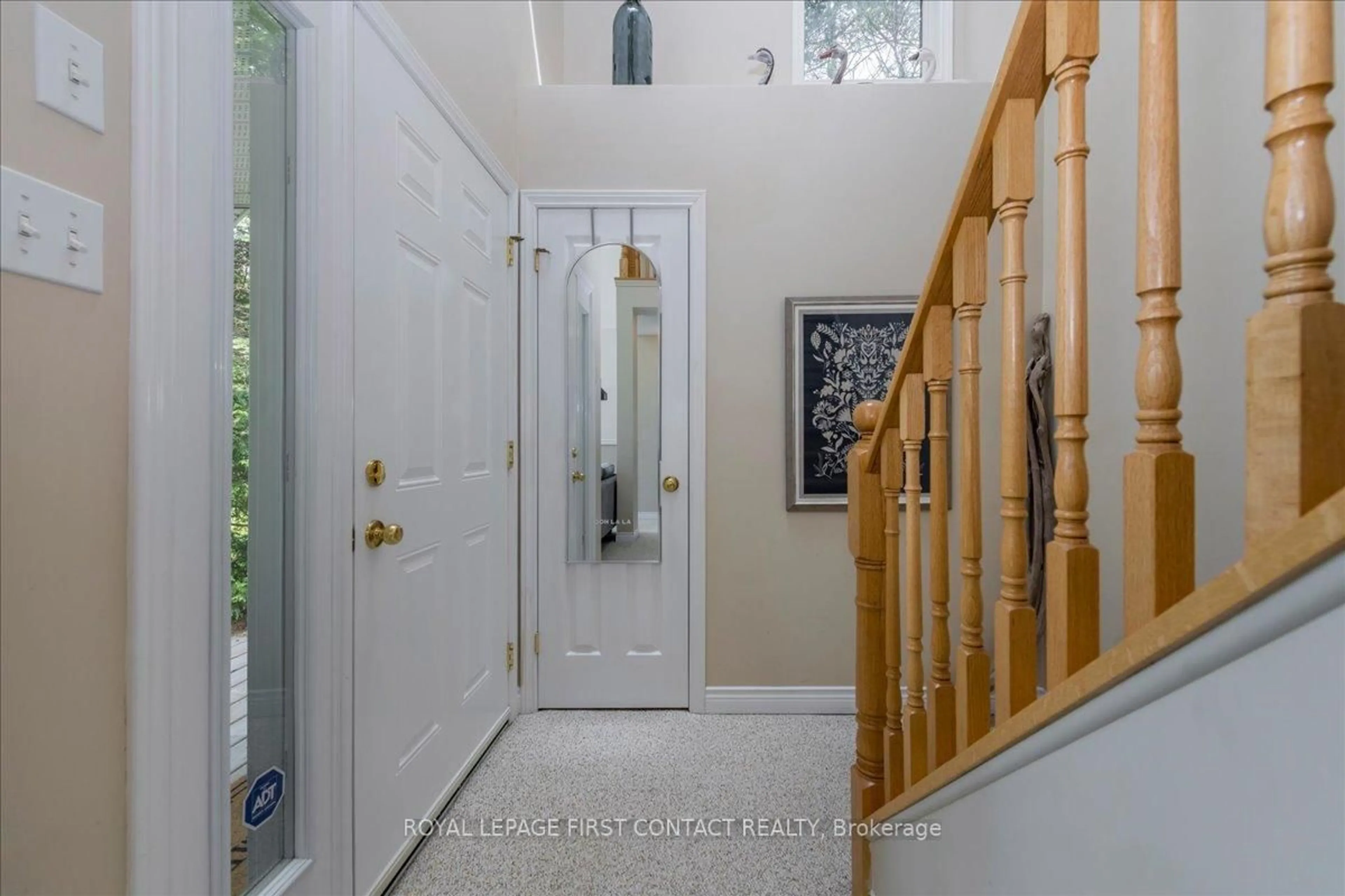 Indoor entryway for 10 Buttercup Lane, Springwater Ontario L0L 1P0