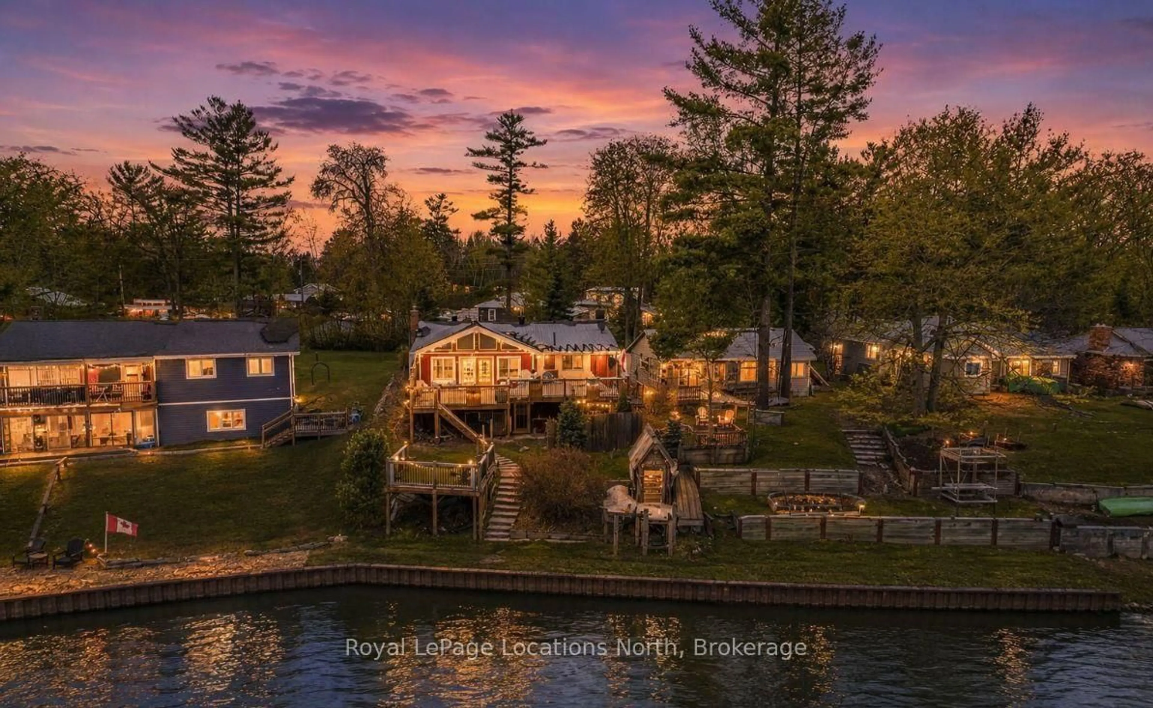 A pic from outside/outdoor area/front of a property/back of a property/a pic from drone, water/lake/river/ocean view for 43 SUNNYSIDE Lane, Wasaga Beach Ontario L9Z 2M5