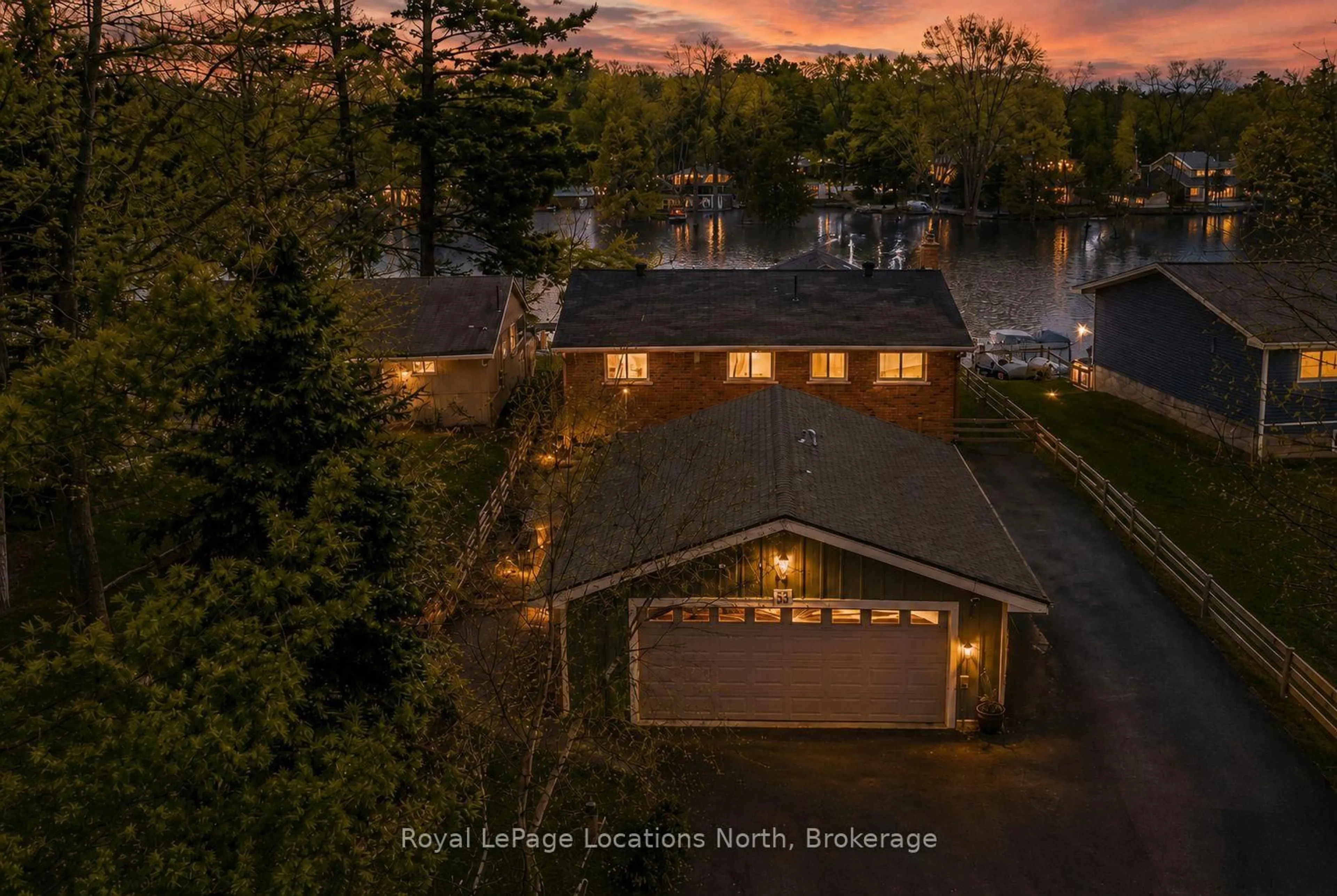 A pic from outside/outdoor area/front of a property/back of a property/a pic from drone, water/lake/river/ocean view for 43 SUNNYSIDE Lane, Wasaga Beach Ontario L9Z 2M5