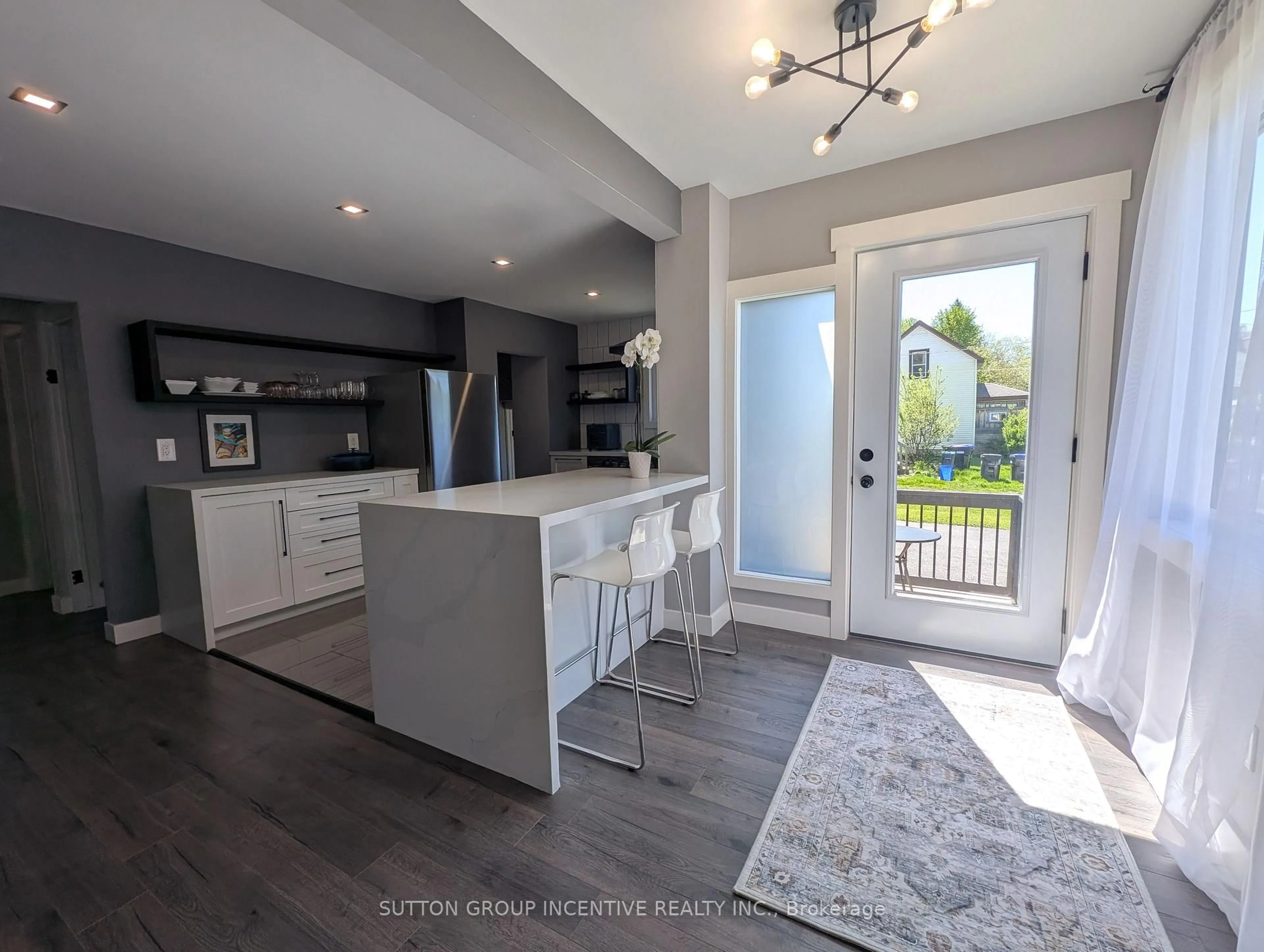 Open concept kitchen, unknown for 295 Queen St, Midland Ontario L4R 3H5