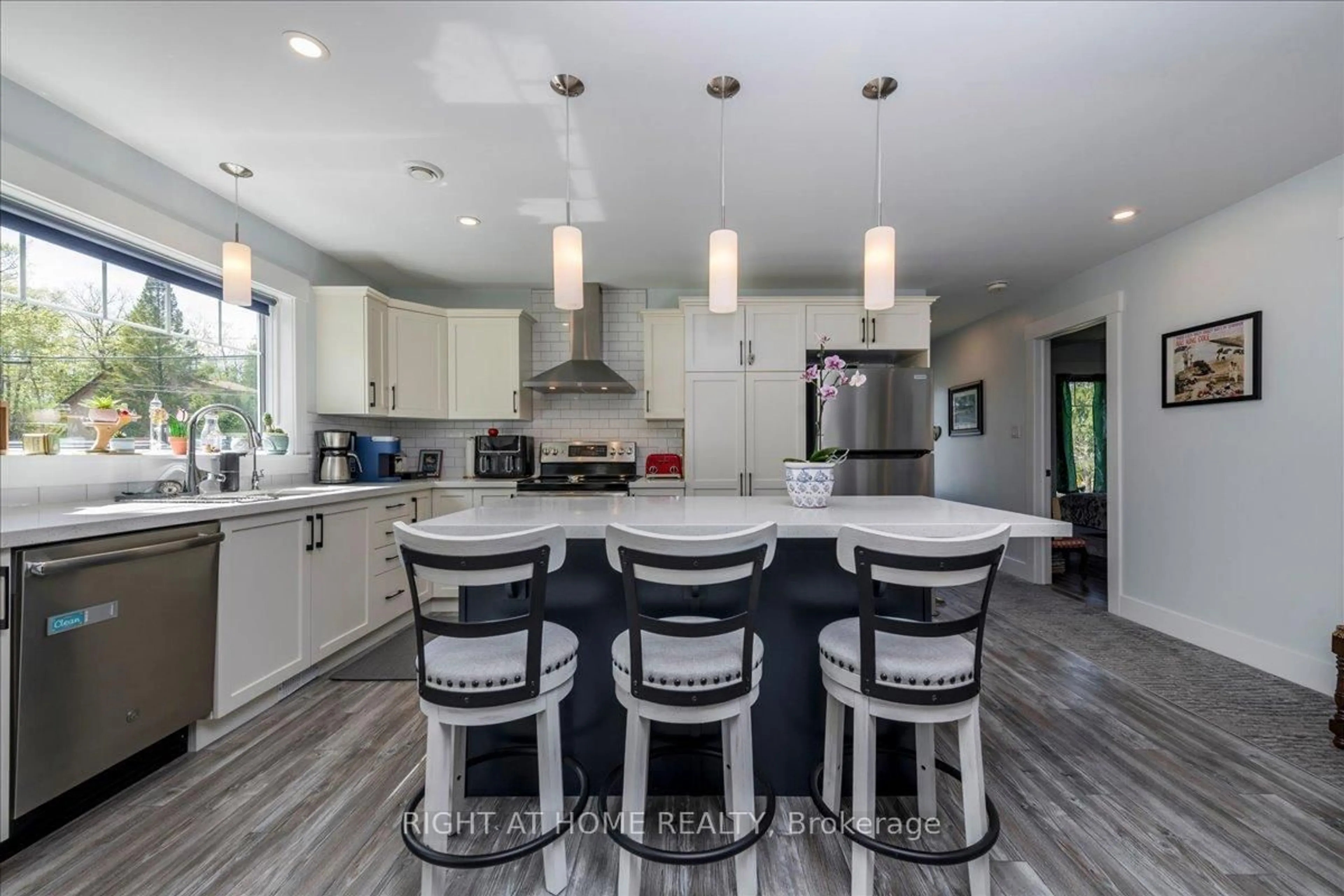 Contemporary kitchen, ceramic/tile floor for 15204 Highway 12 Highway, Tay Ontario L0K 2A0