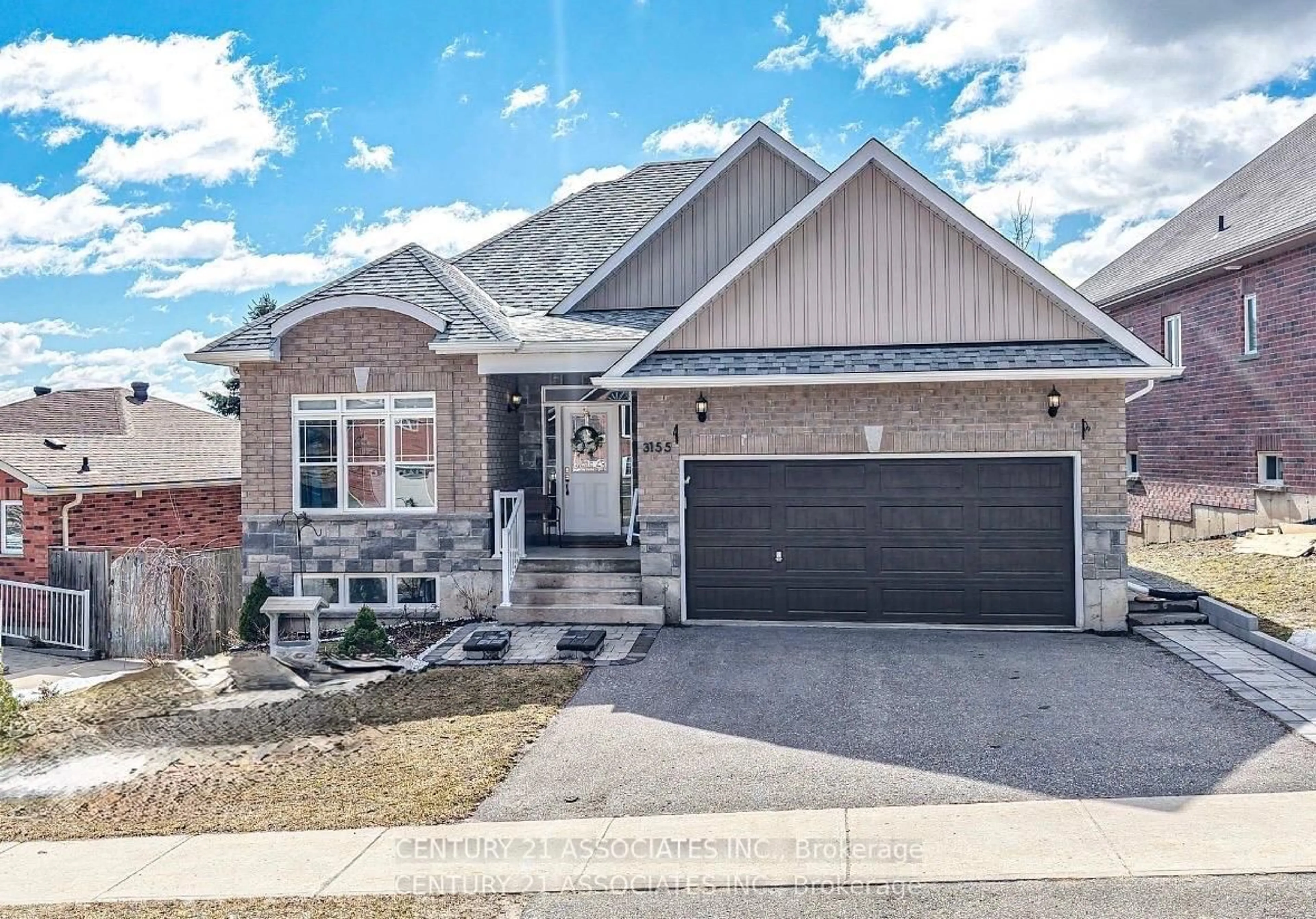 Home with brick exterior material, street for 3155 Monarch Dr, Orillia Ontario L3V 7X1