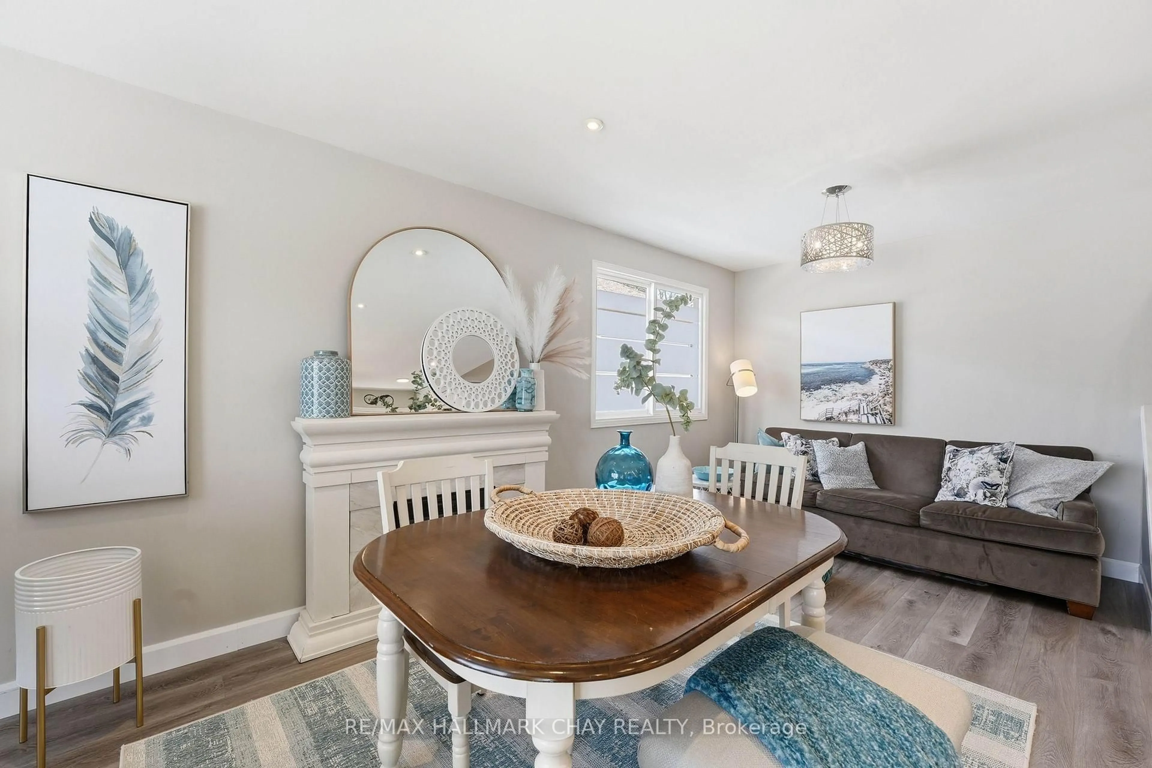 Dining room, wood/laminate floor for 23 Gosney Cres, Barrie Ontario L4N 6T6
