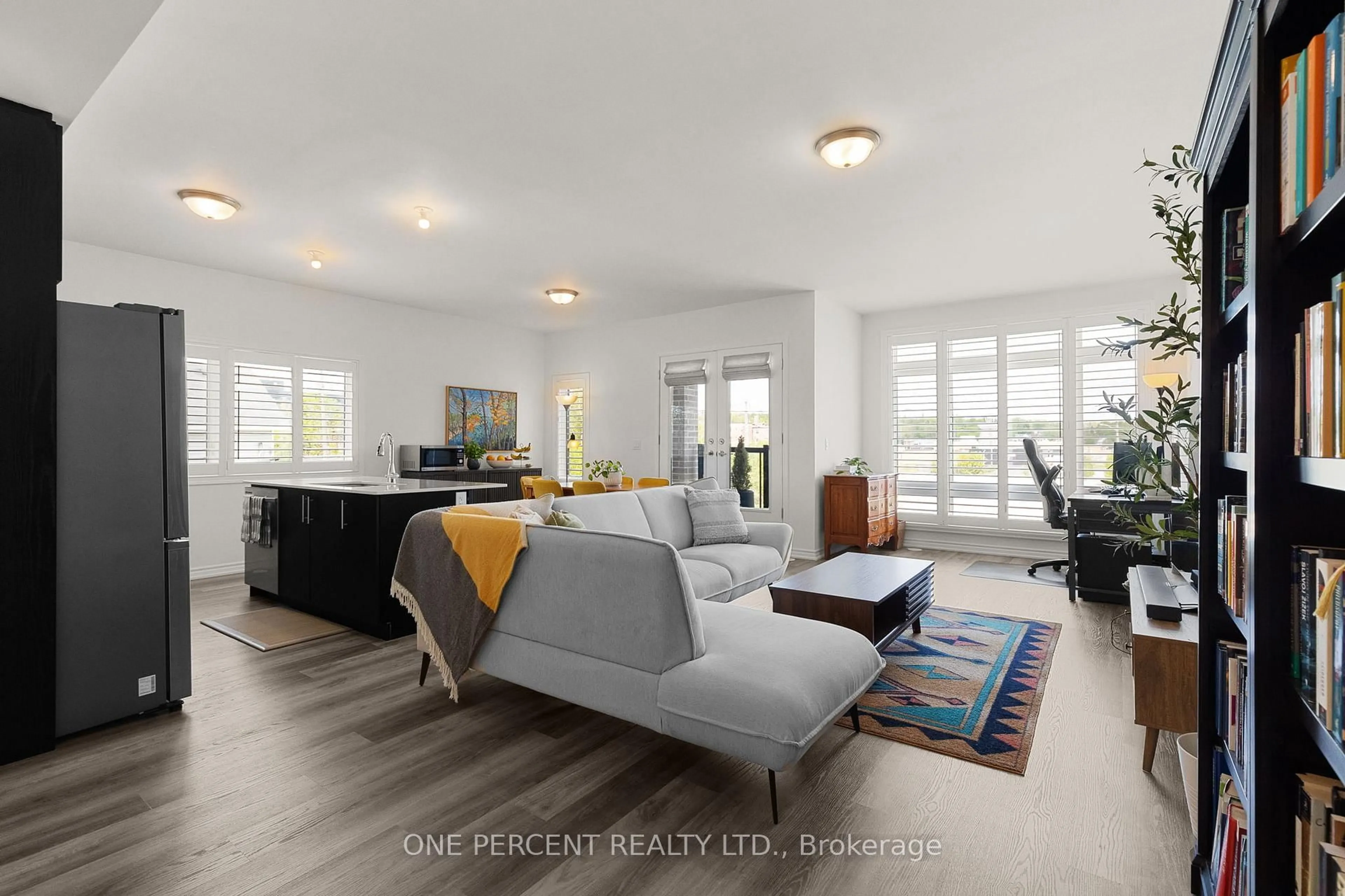 Living room with furniture, unknown for 129 Colborne St, Orillia Ontario L3V 8P6