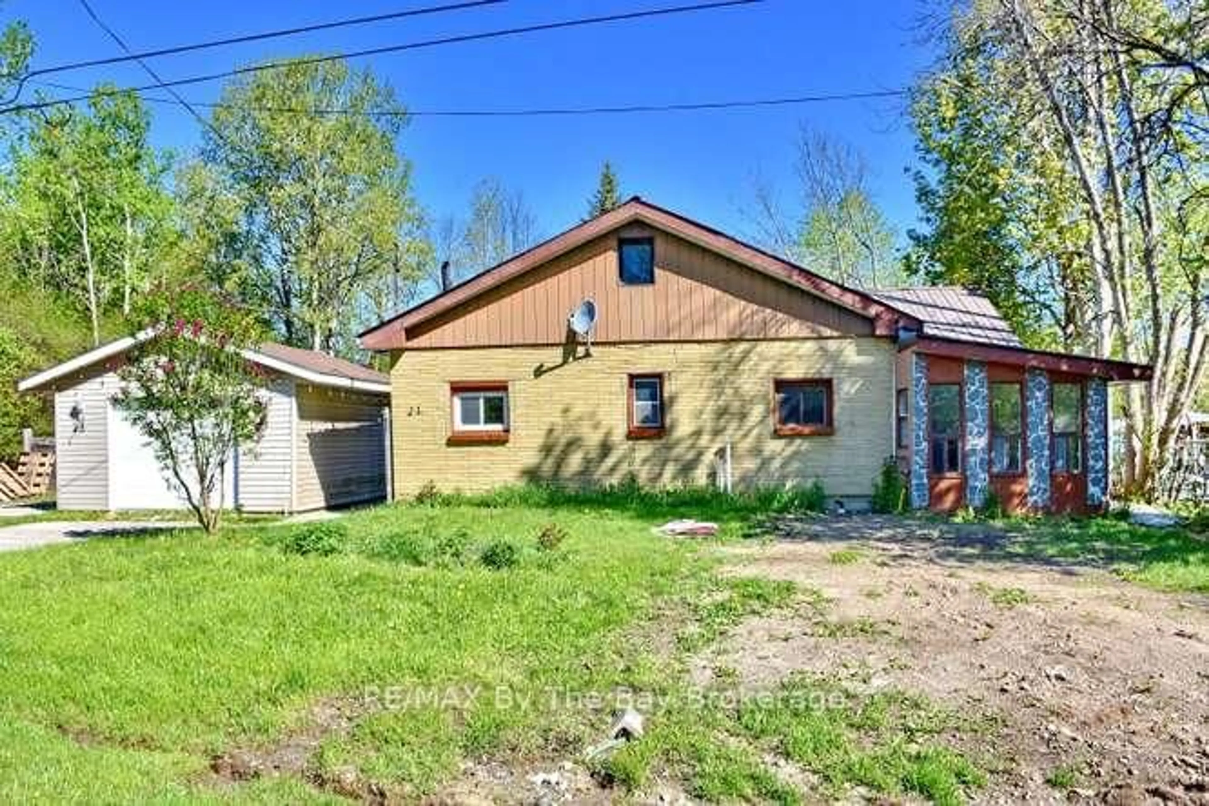 Unknown for 21 Braeside St, Collingwood Ontario L9Y 0X2