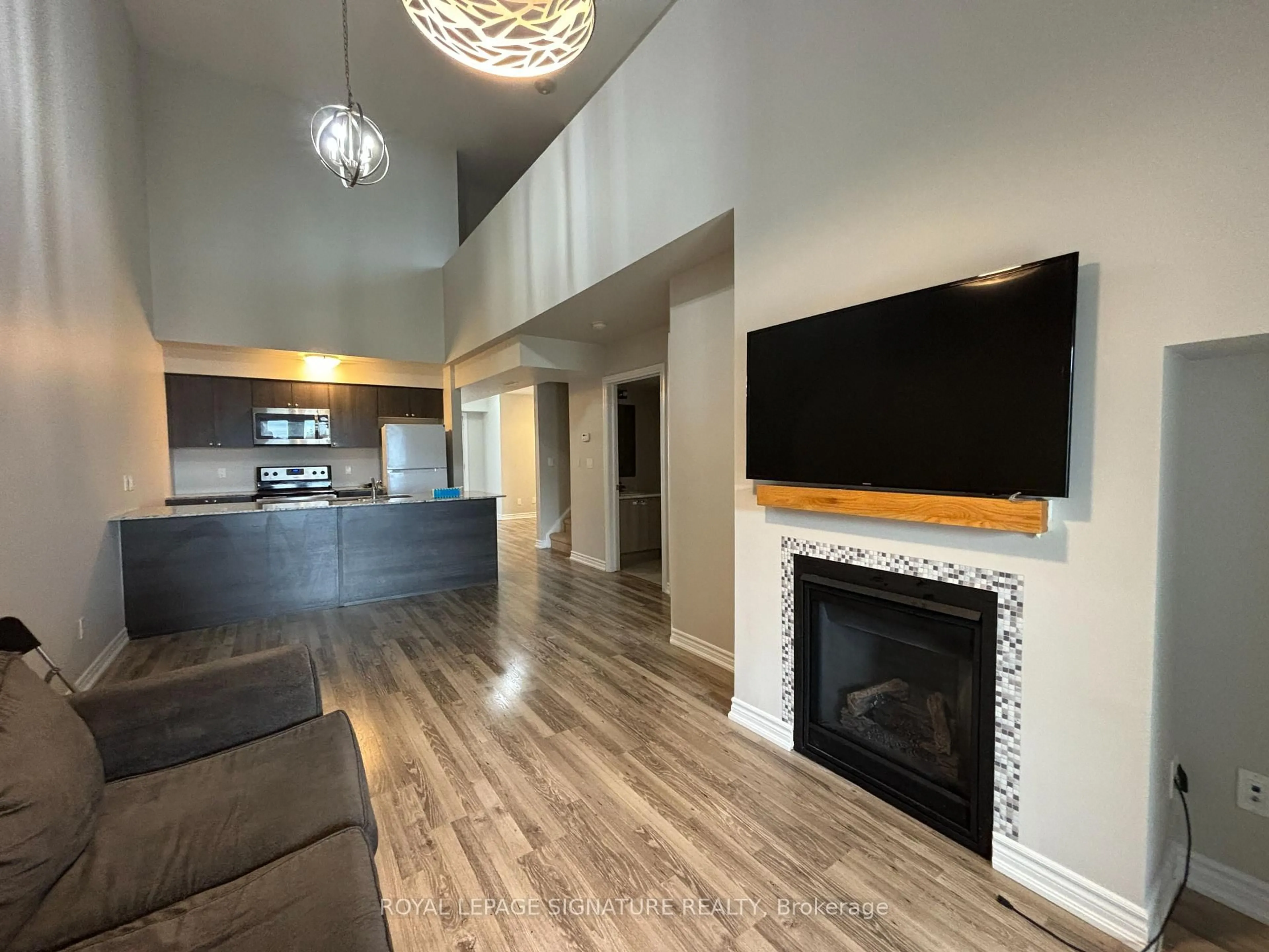 Unknown for 7 Anchorage Cres #304, Collingwood Ontario L9Y 0Y6