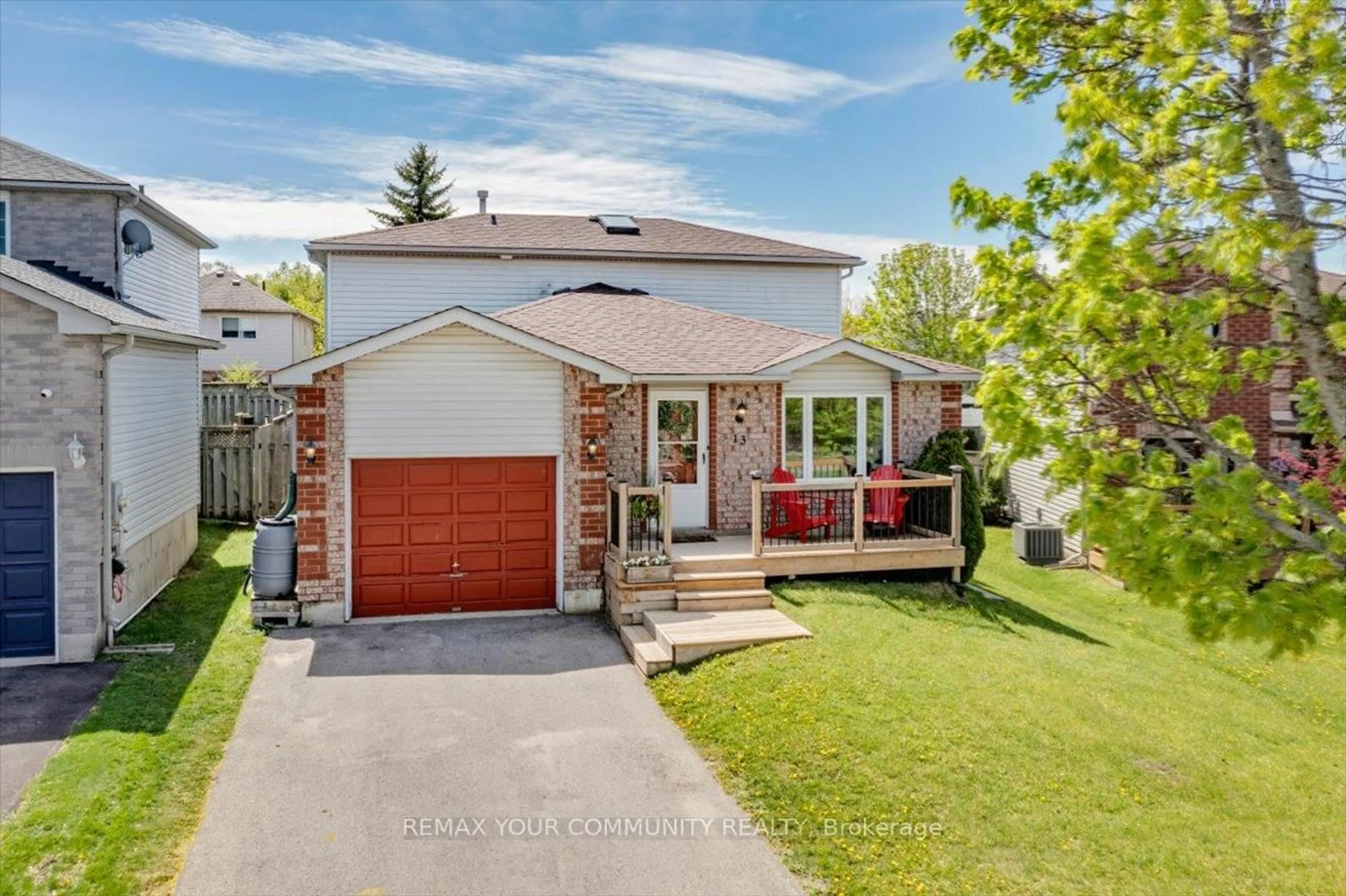 Home with vinyl exterior material, street for 13 Waddington Cres, Barrie Ontario L4N 8C8