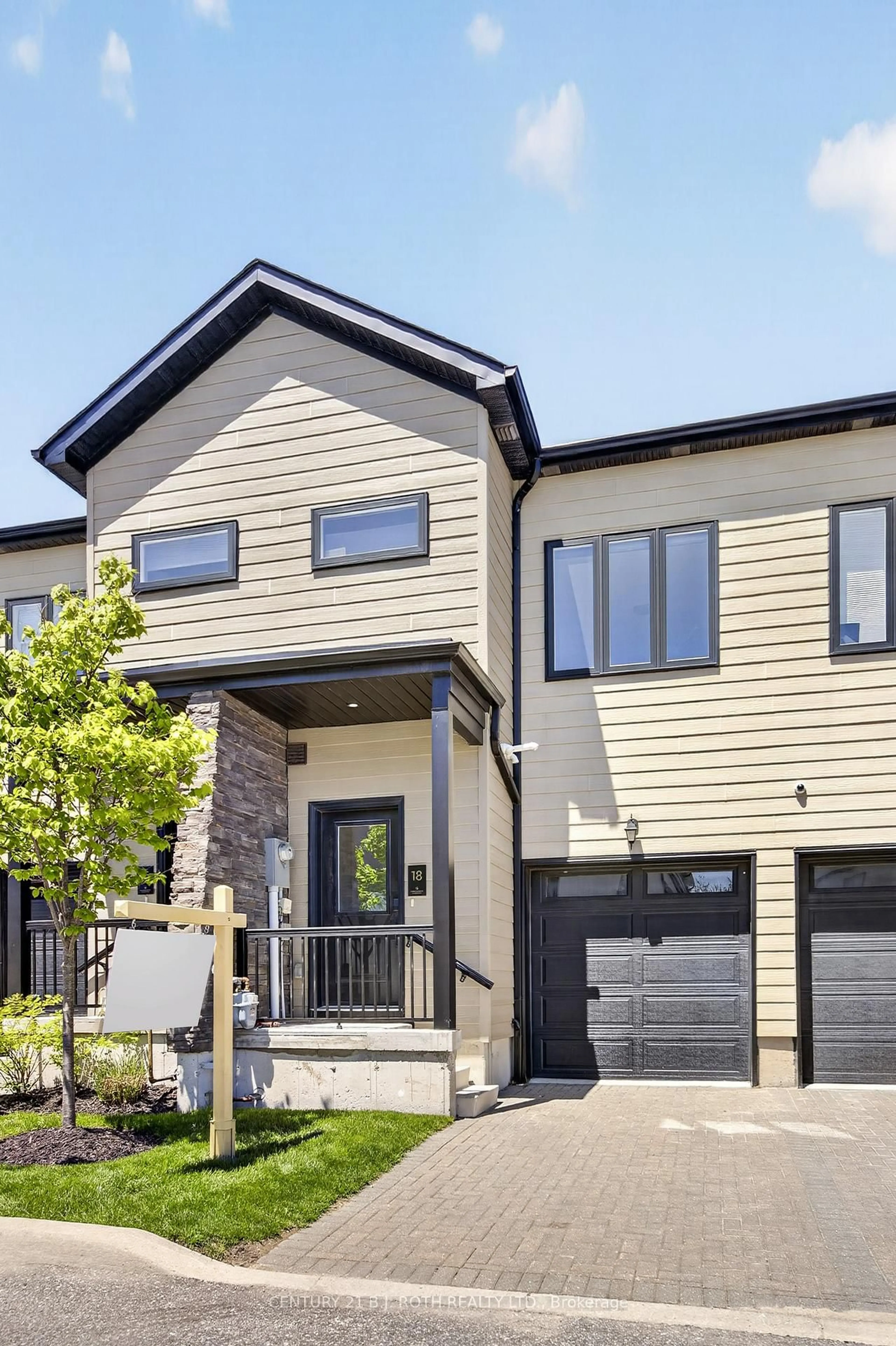 Home with vinyl exterior material, street for 18 Stonehart Lane, Barrie Ontario L4M 7E8