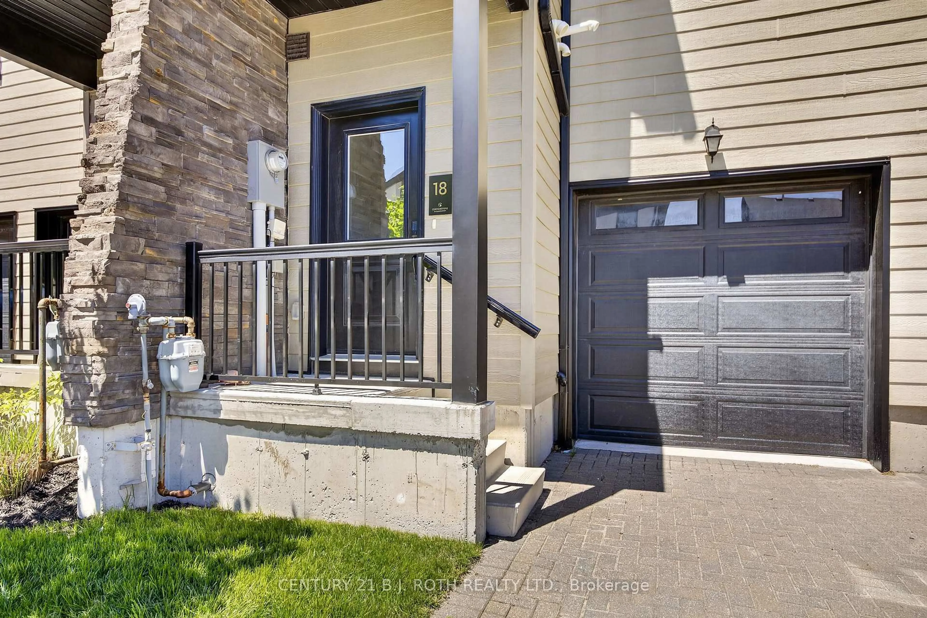 Unknown for 18 Stonehart Lane, Barrie Ontario L4M 7E8