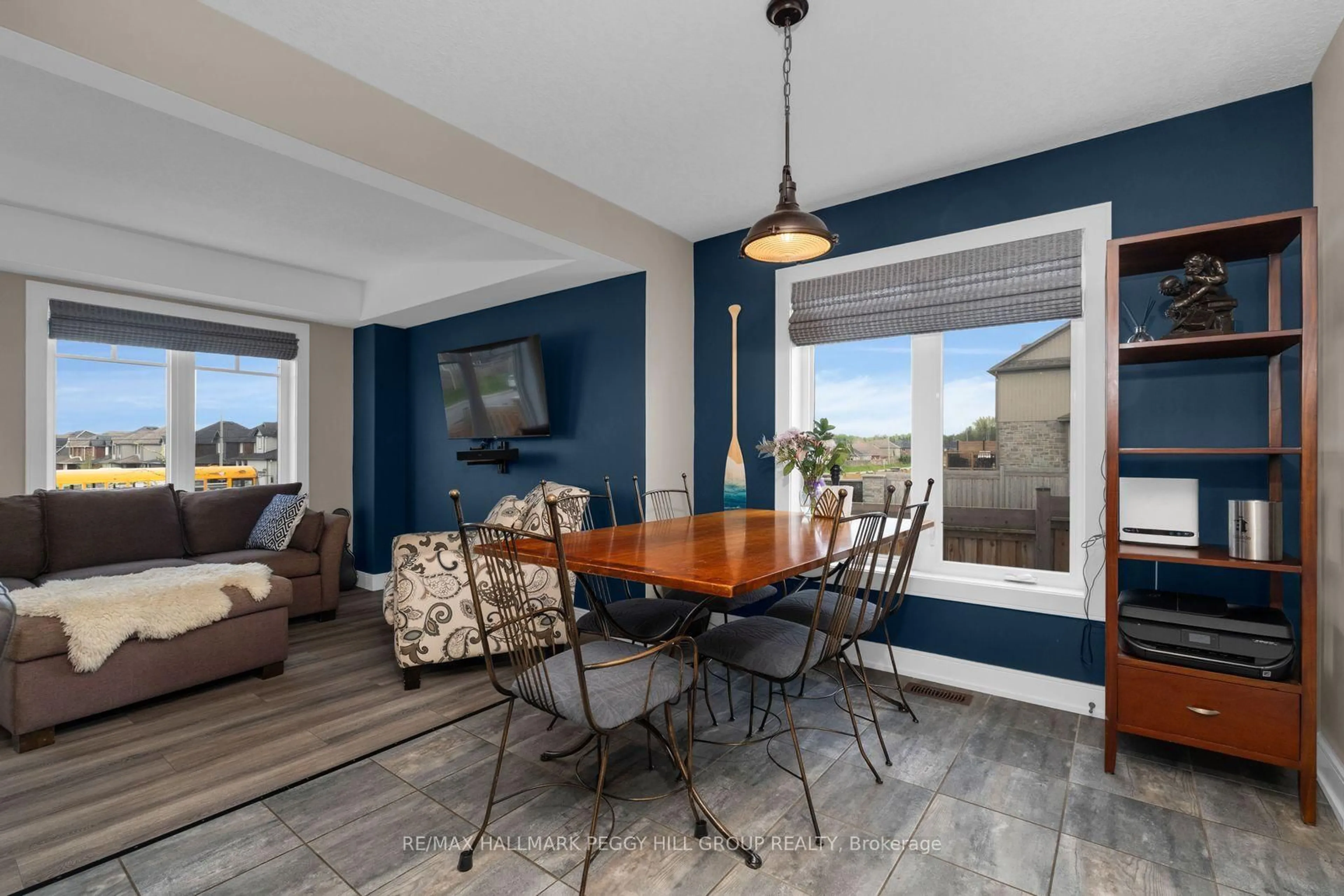 Dining room, ceramic/tile floor for 2 Foley Cres, Collingwood Ontario L9Y 3B7