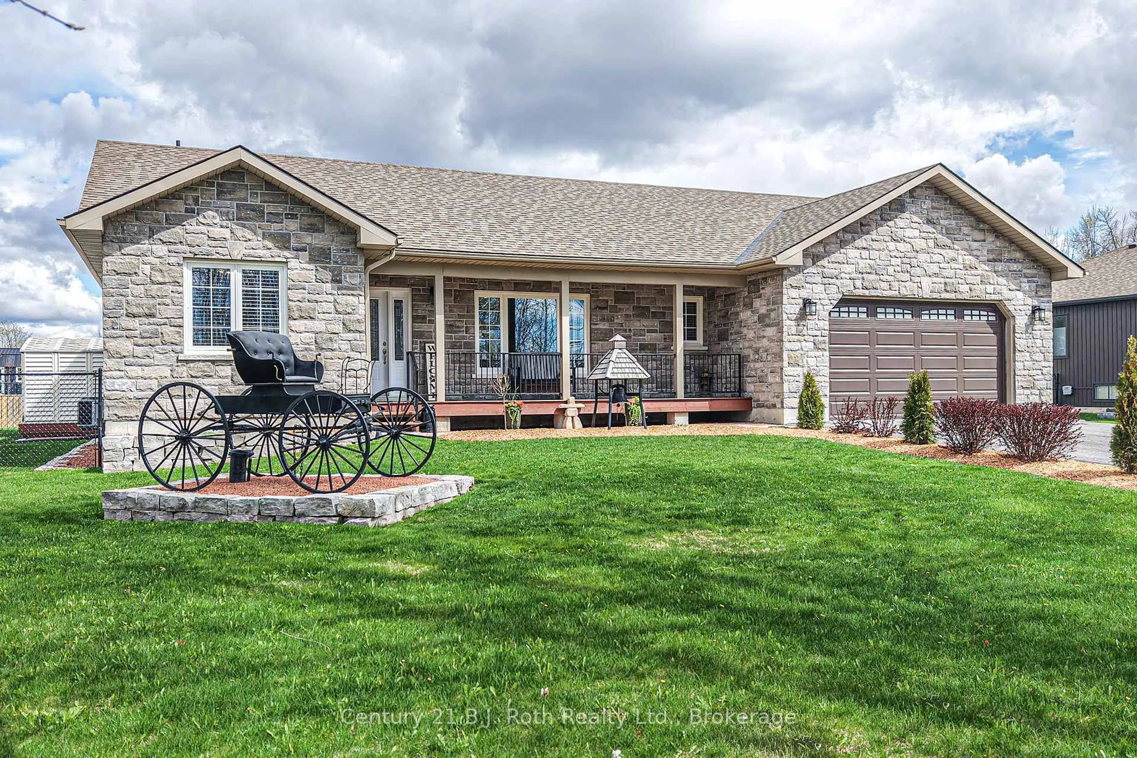 Home with brick exterior material, unknown for 3888 Melrose Dr, Ramara Ontario L3V 0L3